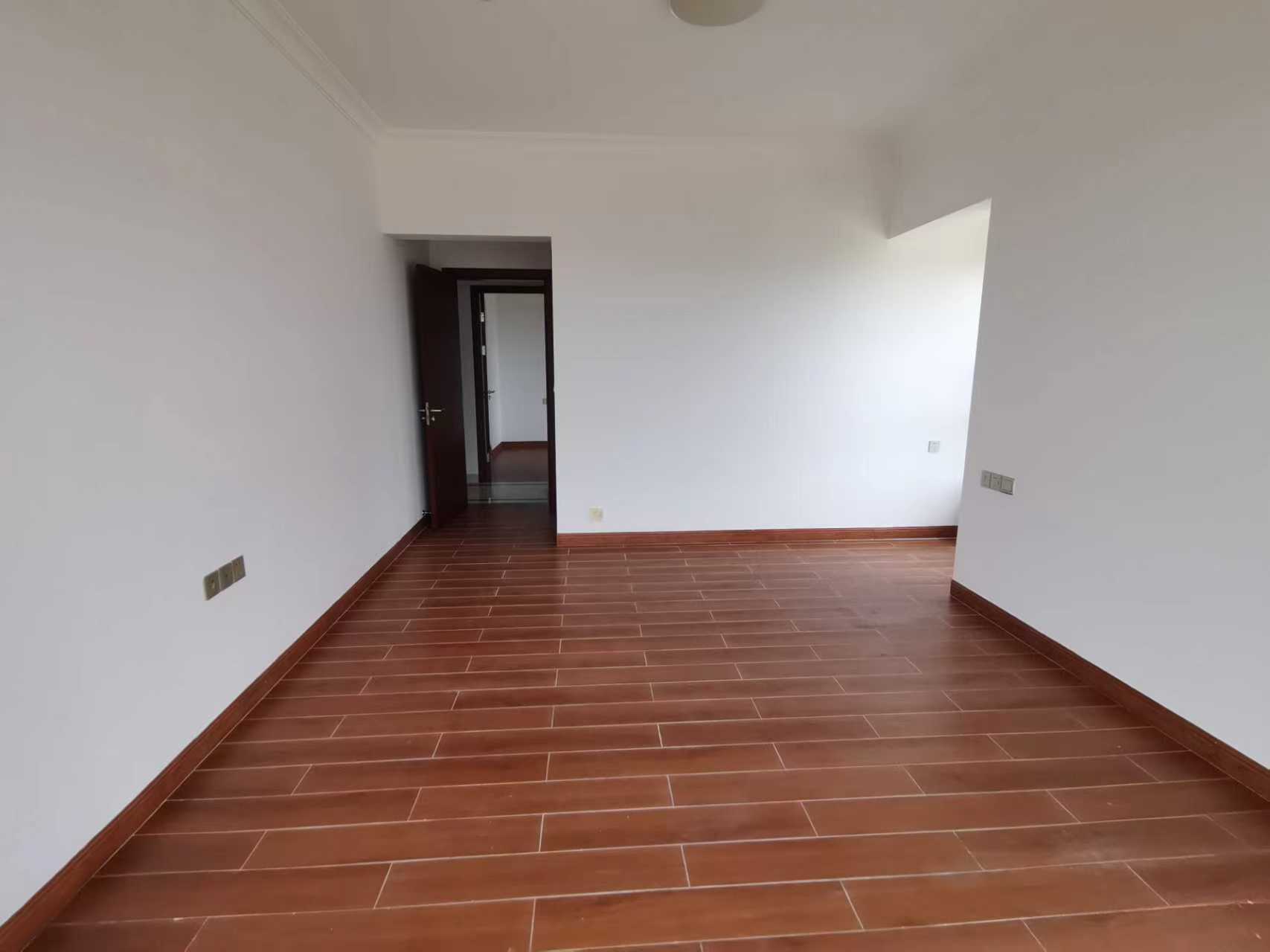 万景峰一期  3室2厅1卫    3500.0元/月 万景峰一期  3室2厅1卫    3500.0元/月室内图