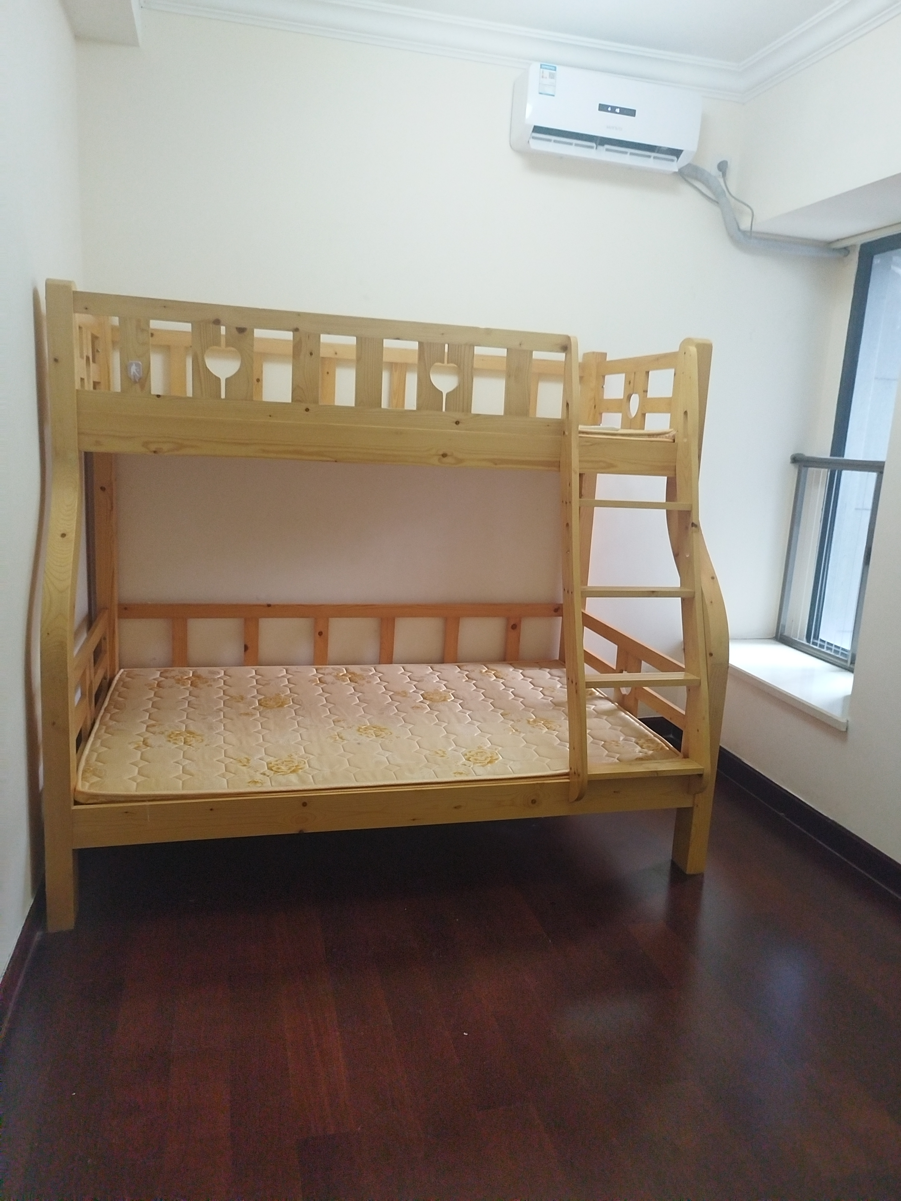 恒大海口文化旅游城 3室2厅2卫 2000.0元/月 恒大海口文化旅游城 3室2厅2卫 2000.0元/月室内图