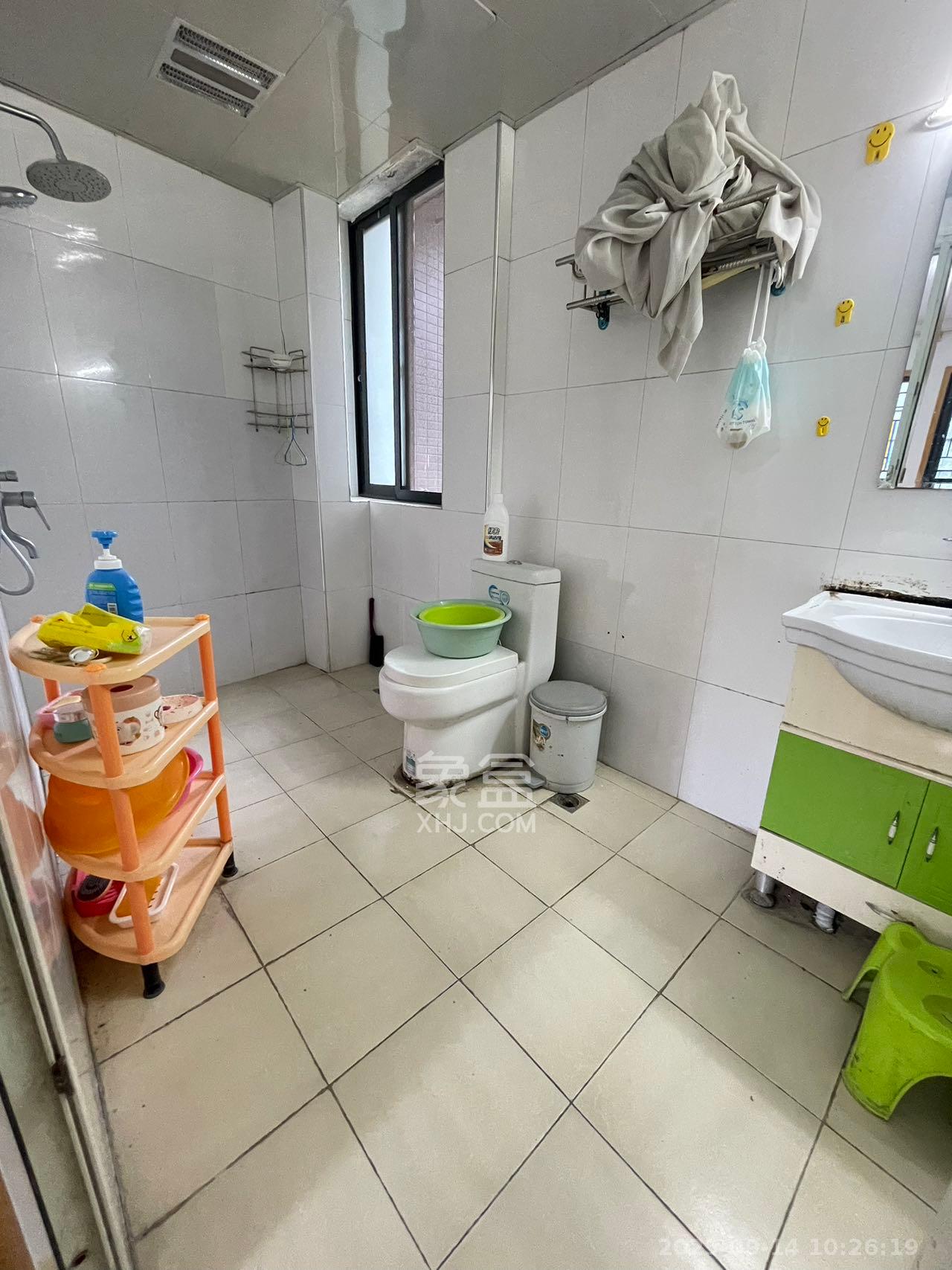 和庄  3室2厅2卫    2200.0元/月室内图