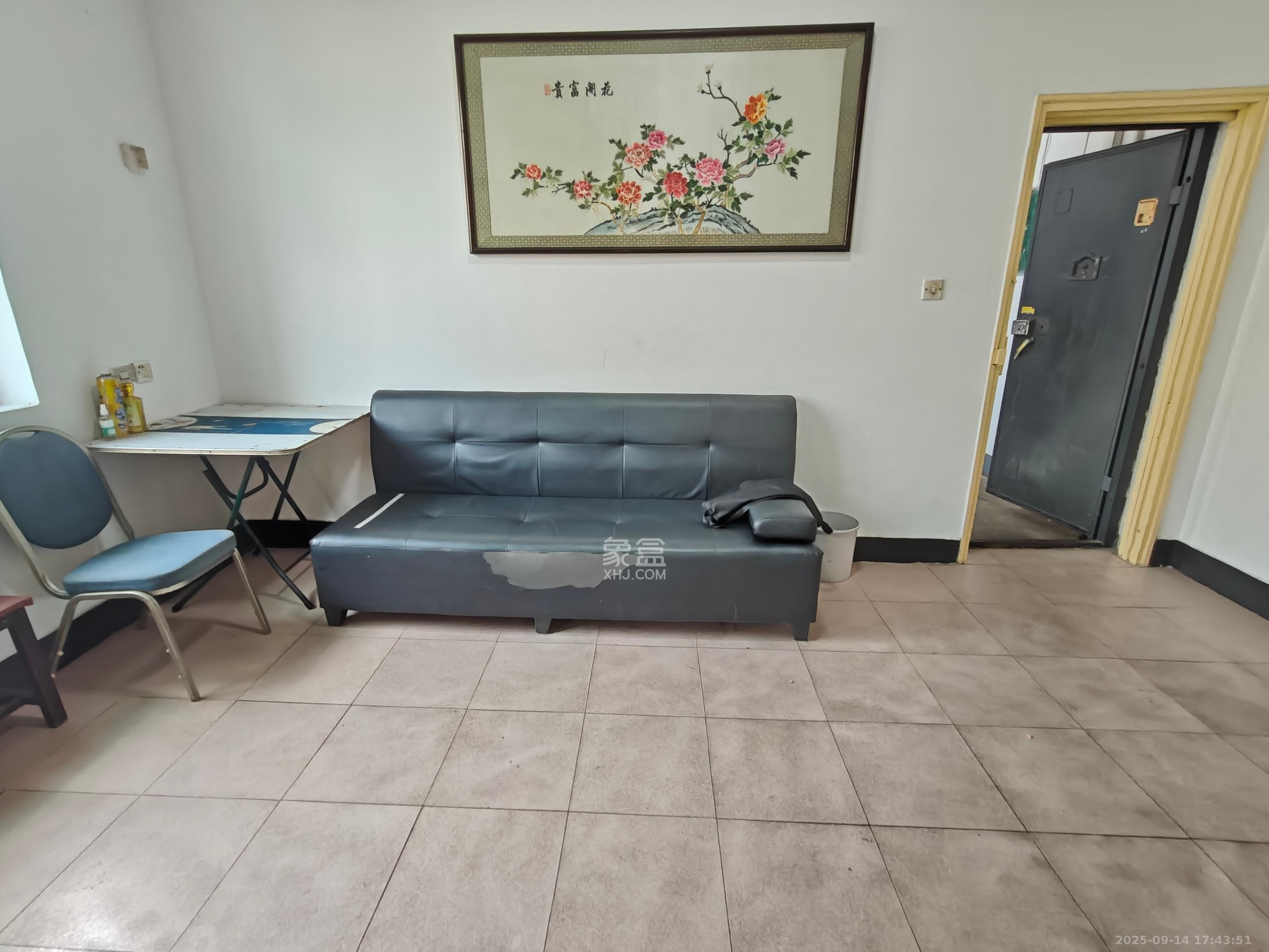 物资厅宿舍(五一大道) 2室1厅1卫 2200.0元/月 物资厅宿舍(五一大道) 2室1厅1卫 2200.0元/月室内图