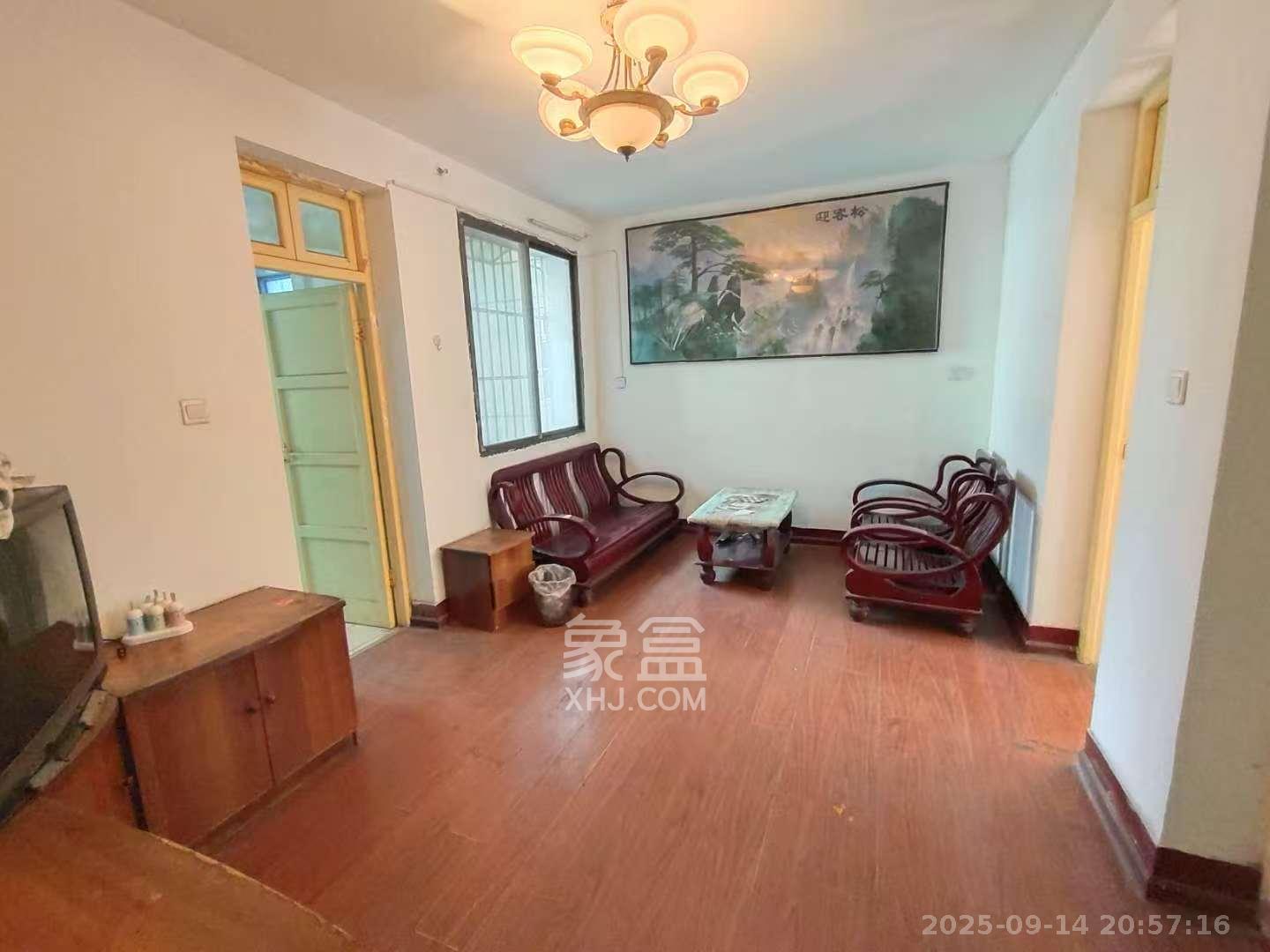 韭菜园 1室0厅0卫 2000.0元/月 韭菜园 1室0厅0卫 2000.0元/月室内图