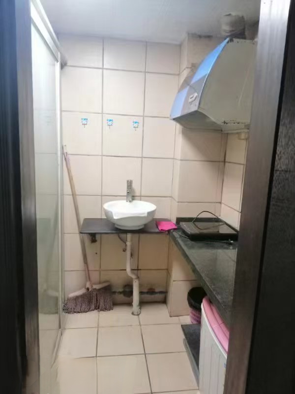 飞龙公寓 1室1厅1卫 1100.0元/月 飞龙公寓 1室1厅1卫 1100.0元/月室内图