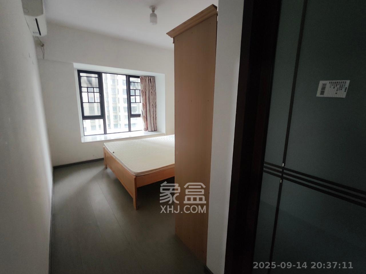 阳光城尚东湾愉景苑  3室2厅2卫    2100.0元/月室内图