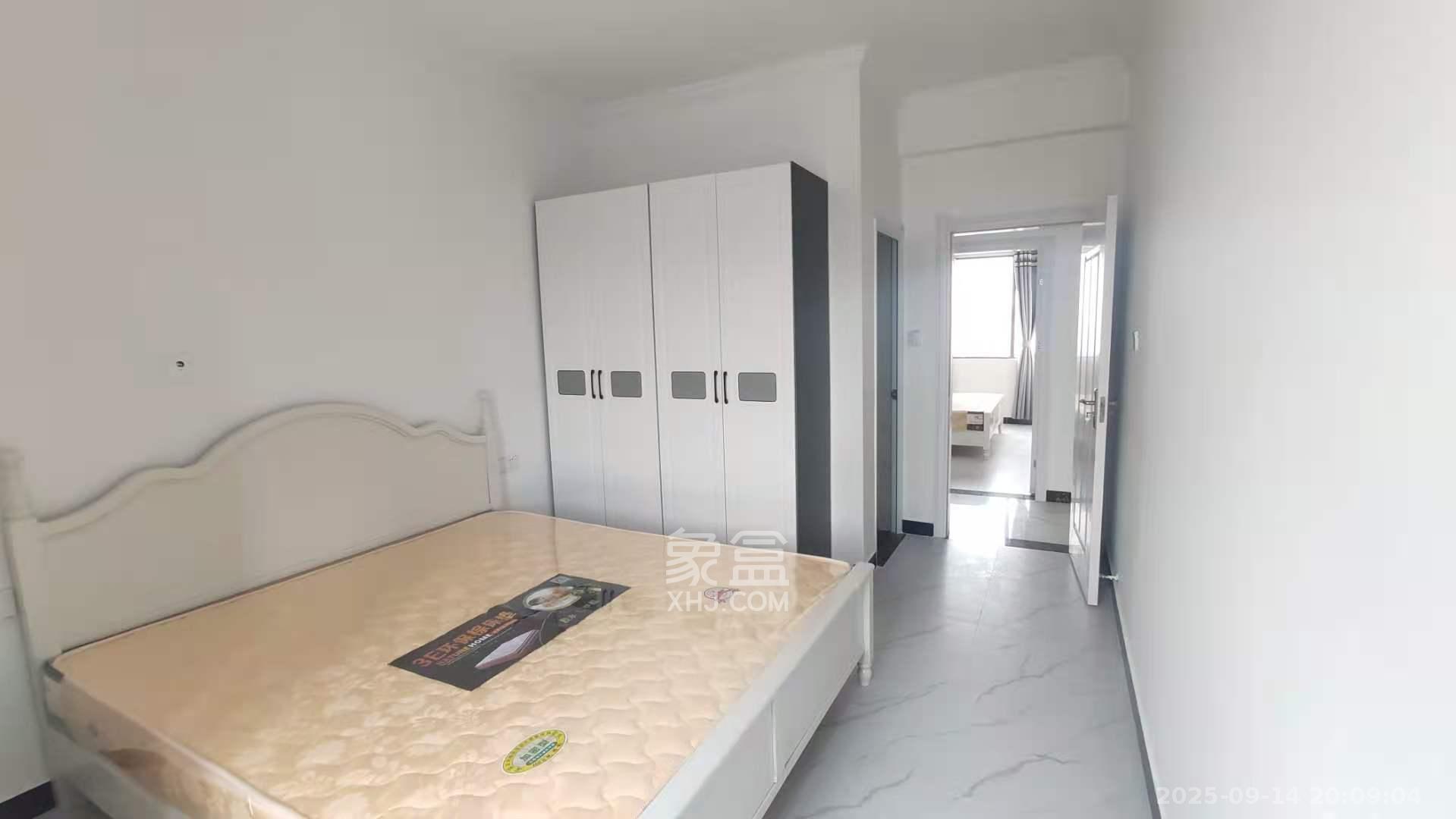 世茂铂翠湾二期 3室2厅2卫 3000.0元/月 世茂铂翠湾二期 3室2厅2卫 3000.0元/月室内图