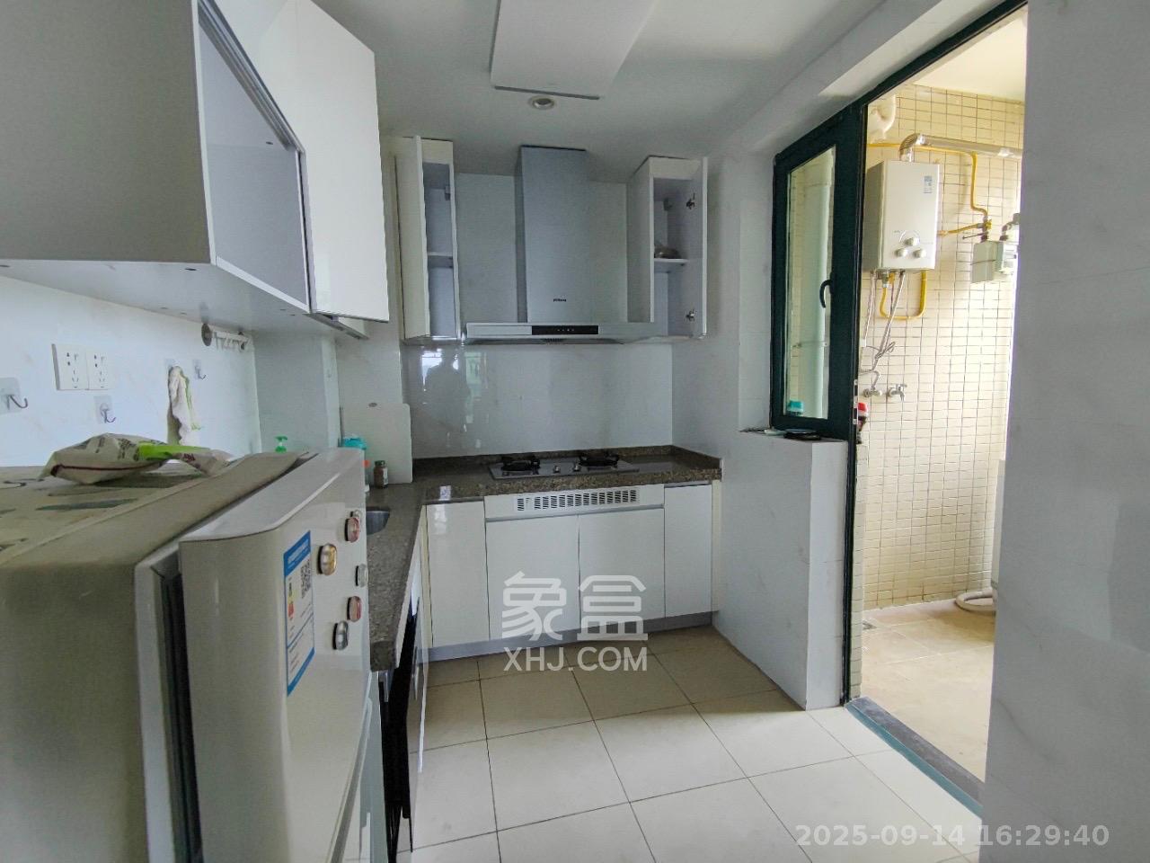 恒大雅苑 2室1厅1卫 2500.0元/月 恒大雅苑 2室1厅1卫 2500.0元/月室内图