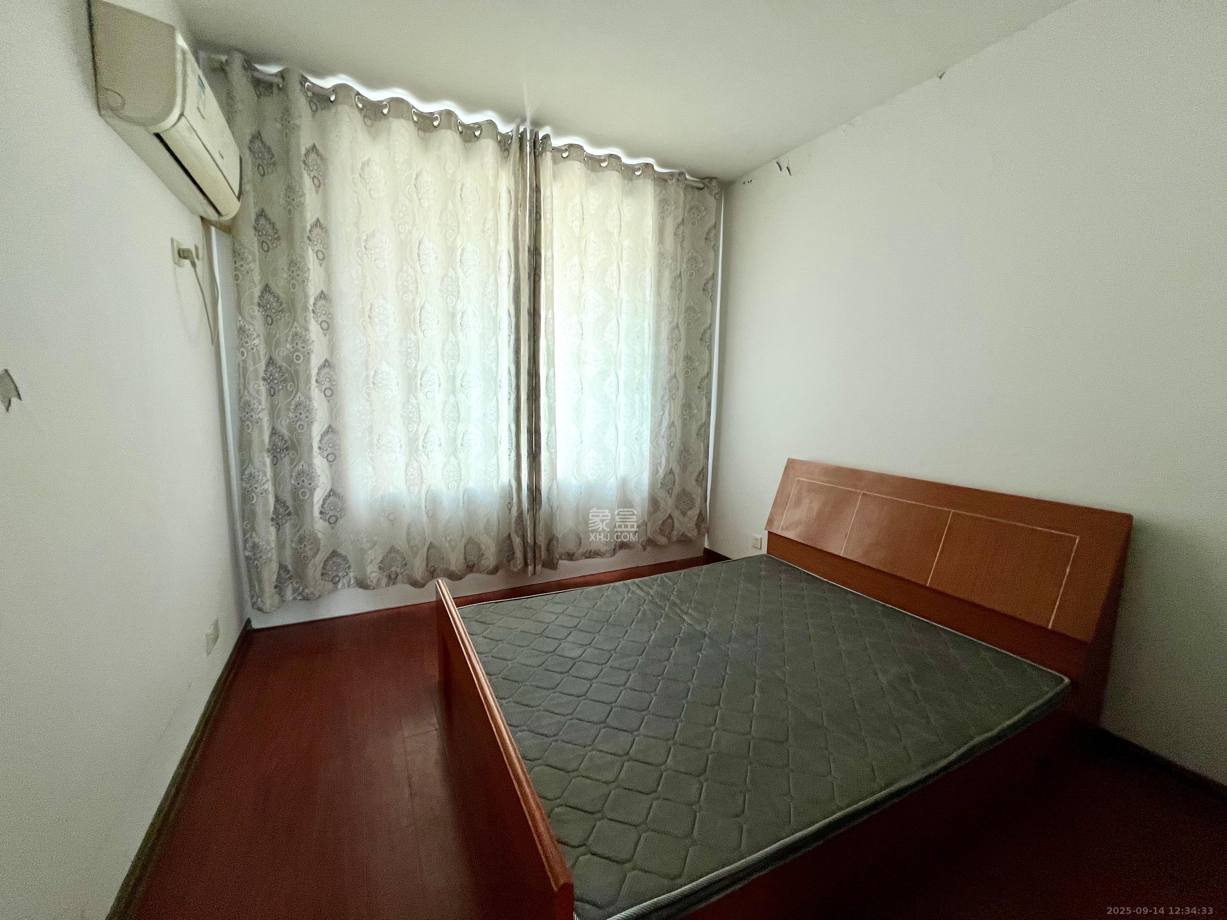 兴联创新小区  2室2厅1卫    1200.0元/月室内图