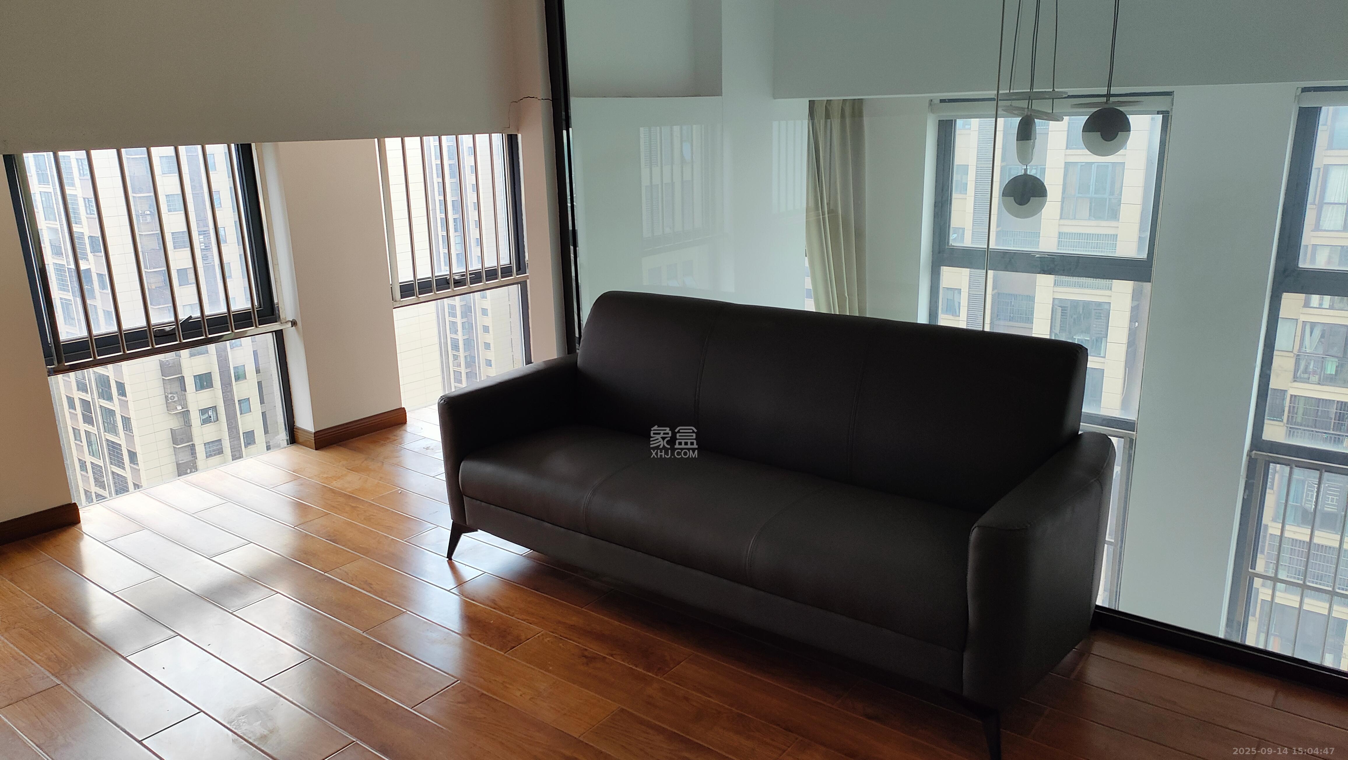 华润置地广场二期 1室1厅1卫 1900.0元/月 华润置地广场二期 1室1厅1卫 1900.0元/月室内图