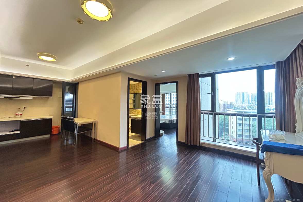 德思勤城市广场(宝格丽公寓) 1室1厅1卫 1800.0元/月 德思勤城市广场(宝格丽公寓) 1室1厅1卫 1800.0元/月室内图