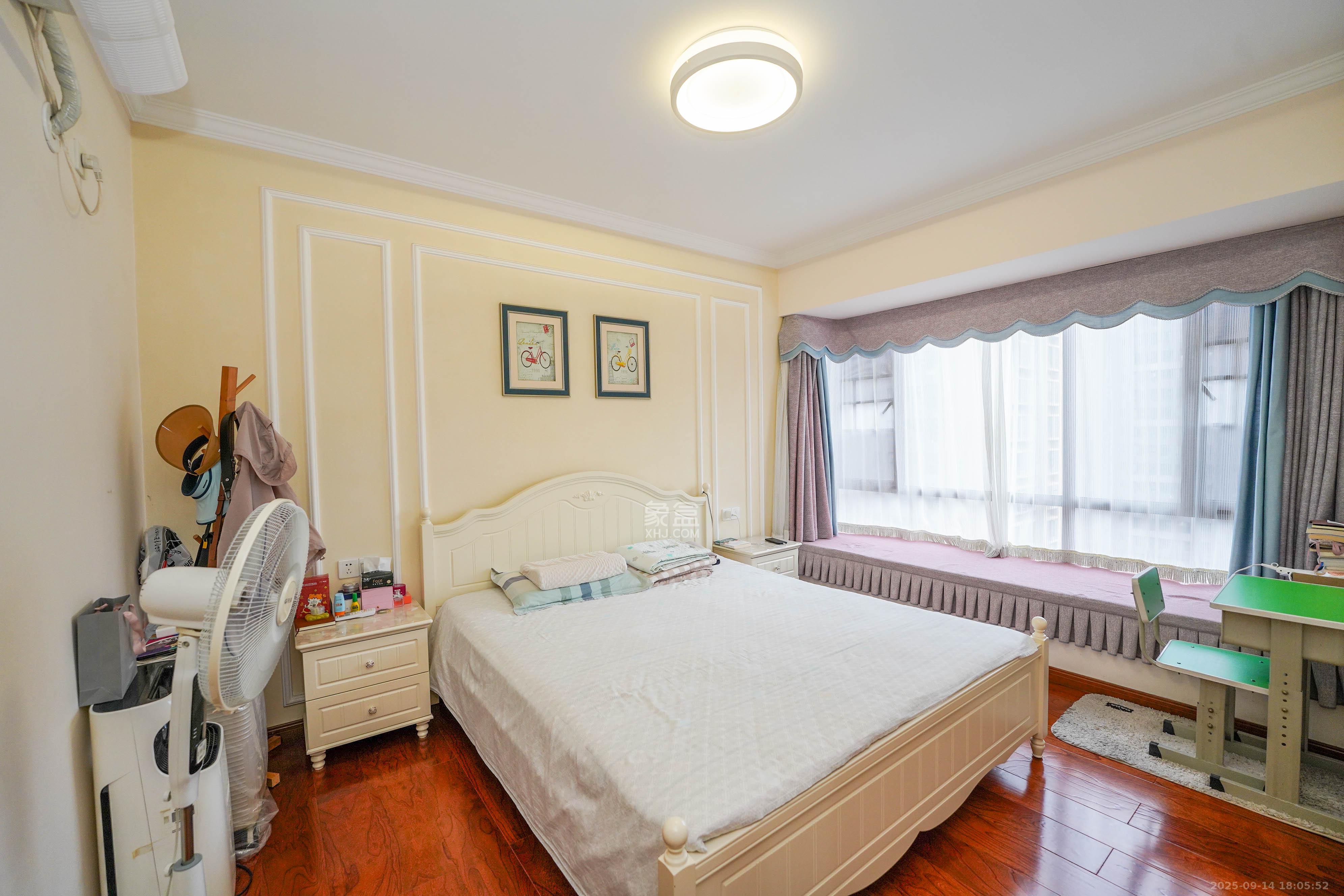 汇金城/嘉华城（二期、三期）  3室2厅2卫    110.0万卧室