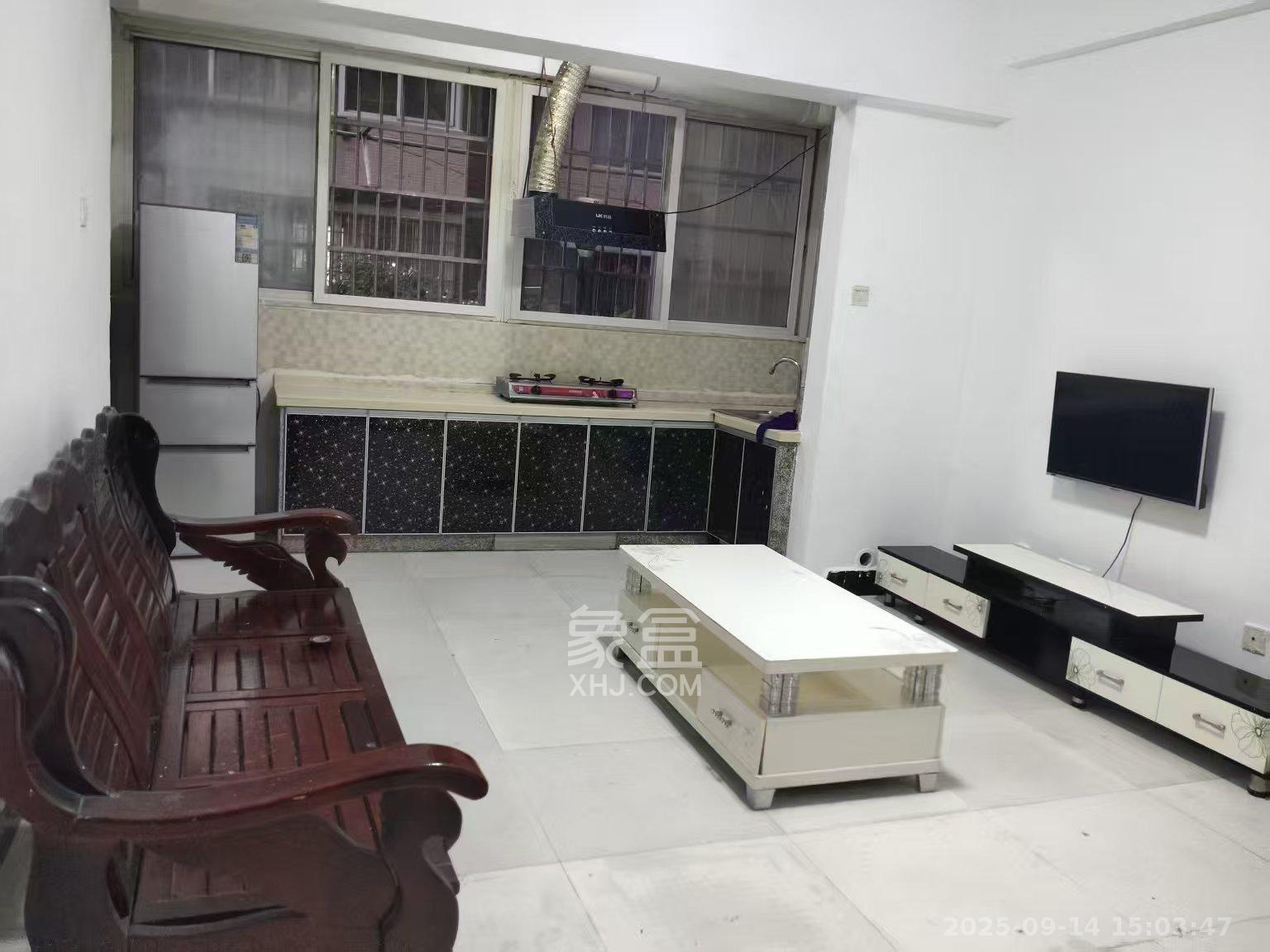 筑梦园  1室1厅1卫    1300.0元/月室内图