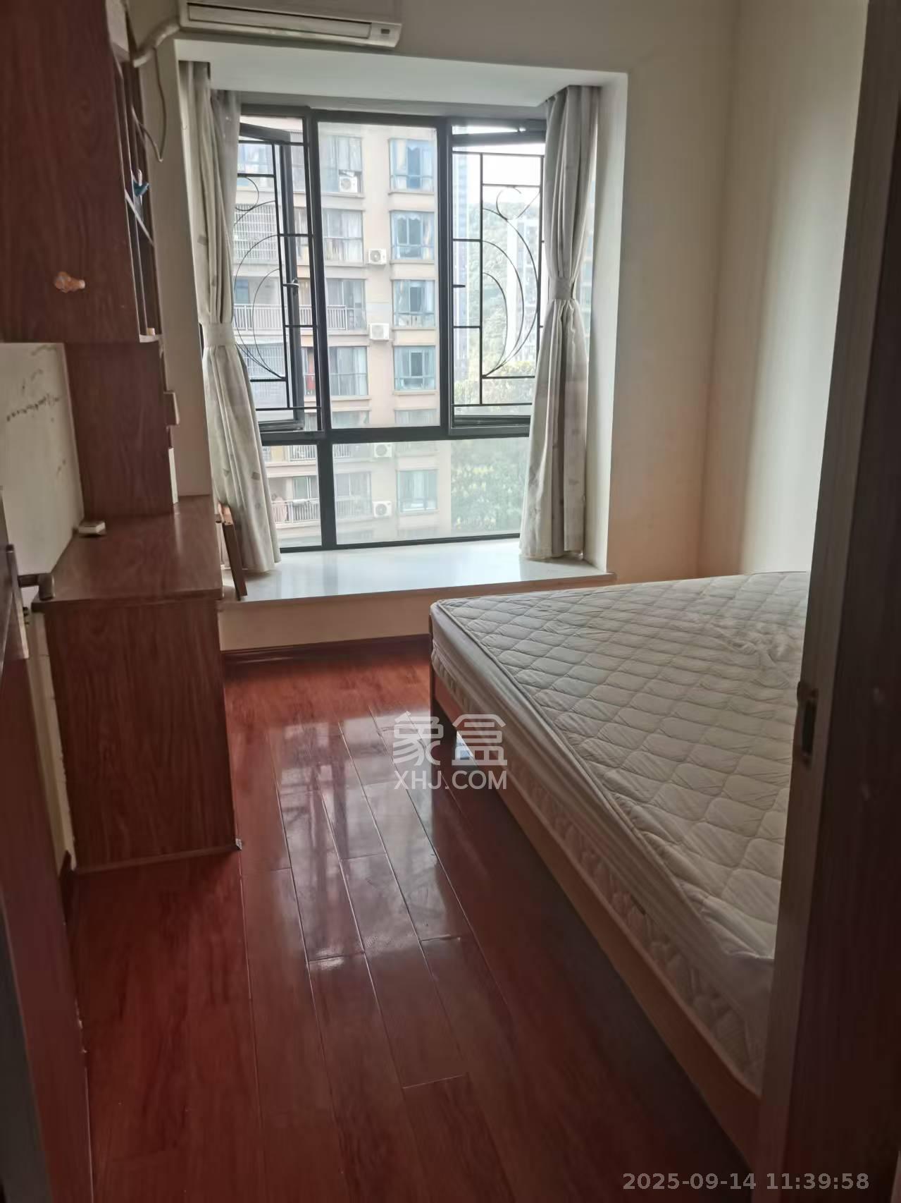 中建麓山和苑  3室2厅2卫    2200.0元/月室内图