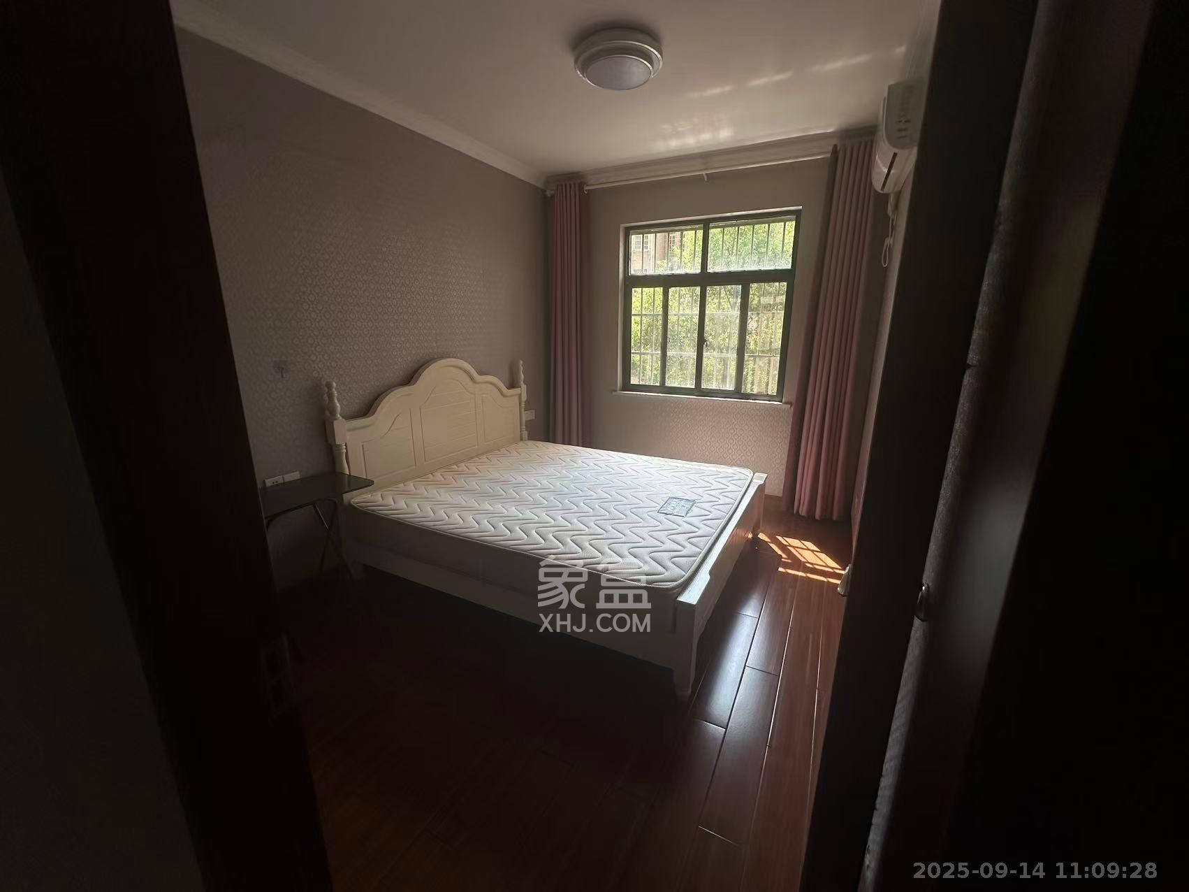 景塘家园  3室1厅1卫    2200.0元/月室内图