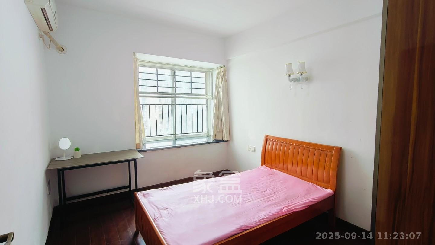 紫晶城 3室2厅2卫 1800.0元/月 紫晶城 3室2厅2卫 1800.0元/月室内图