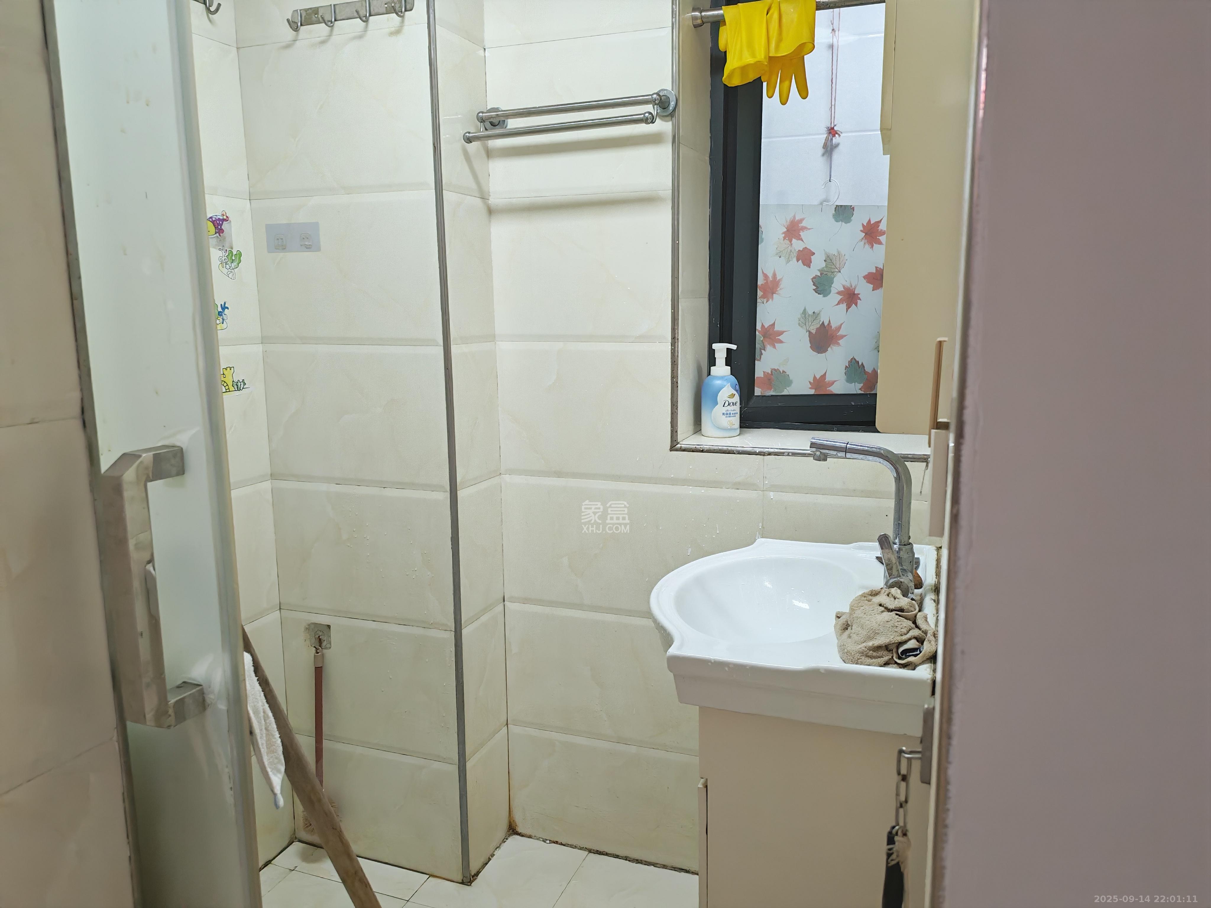 新盛珑璟台  2室2厅1卫    2000.0元/月室内图