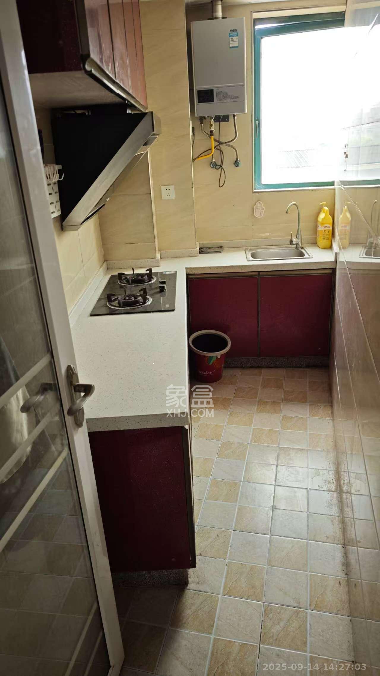 湖韵佳苑  2室1厅1卫    1700.0元/月室内图