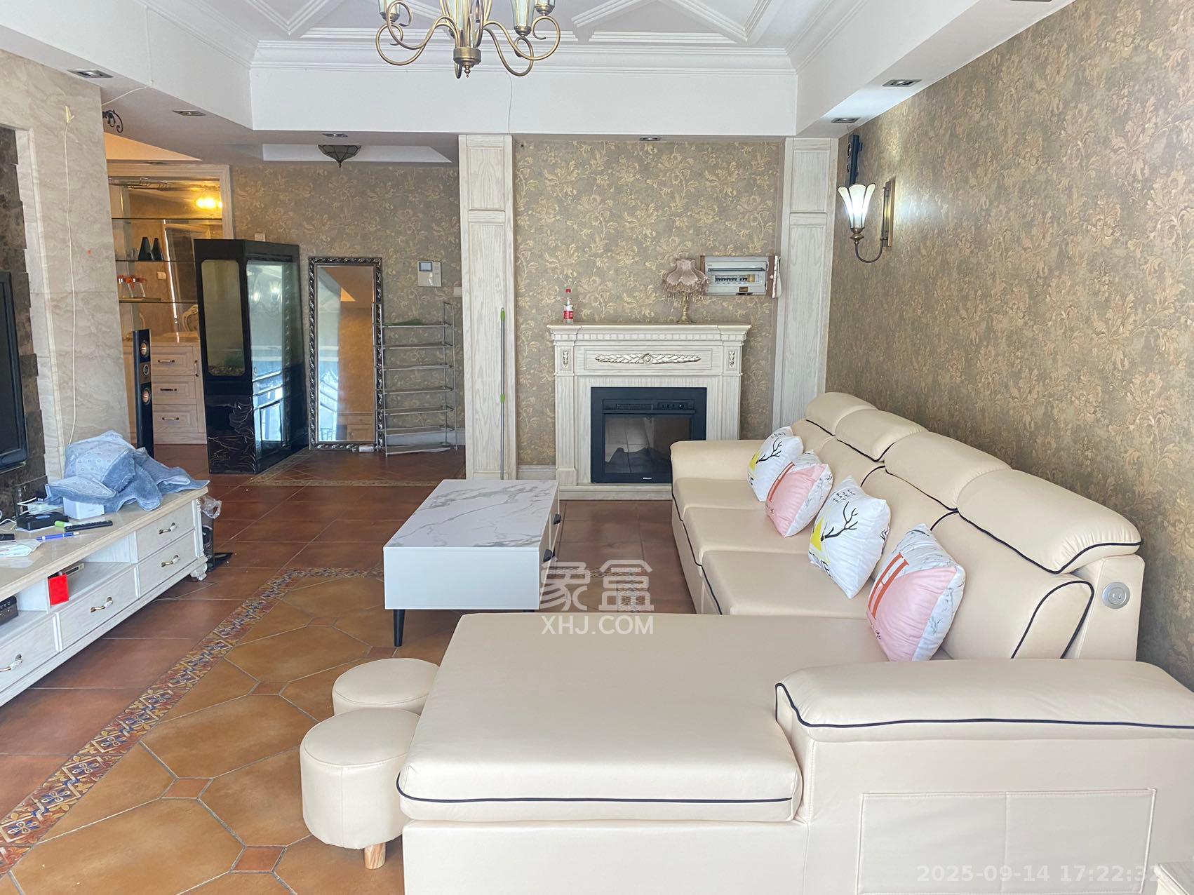 长宝1667 1室2厅1卫 4300.0元/月 长宝1667 1室2厅1卫 4300.0元/月室内图