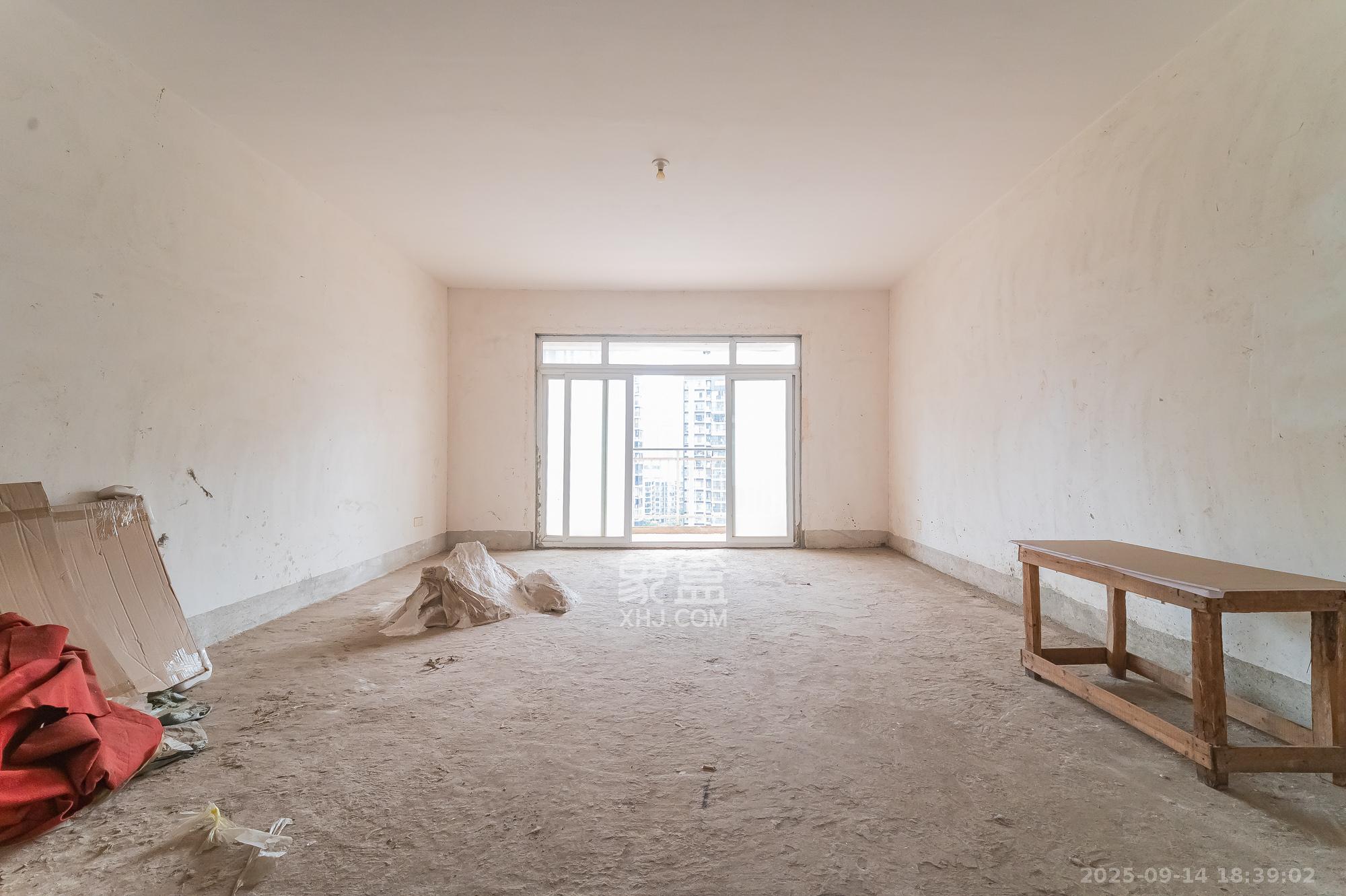 陶然居 4室2厅2卫 162.0万 陶然居 4室2厅2卫 162.0万客厅