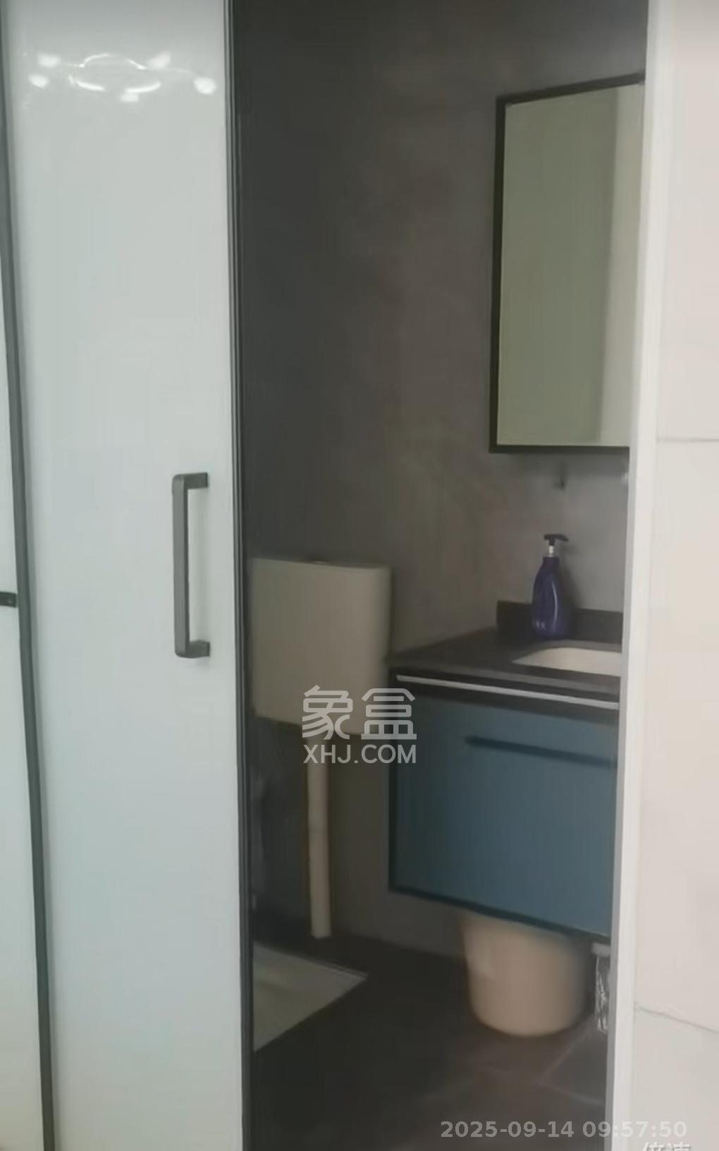 中建嘉和城 1室1厅1卫 1500.0元/月 中建嘉和城 1室1厅1卫 1500.0元/月室内图