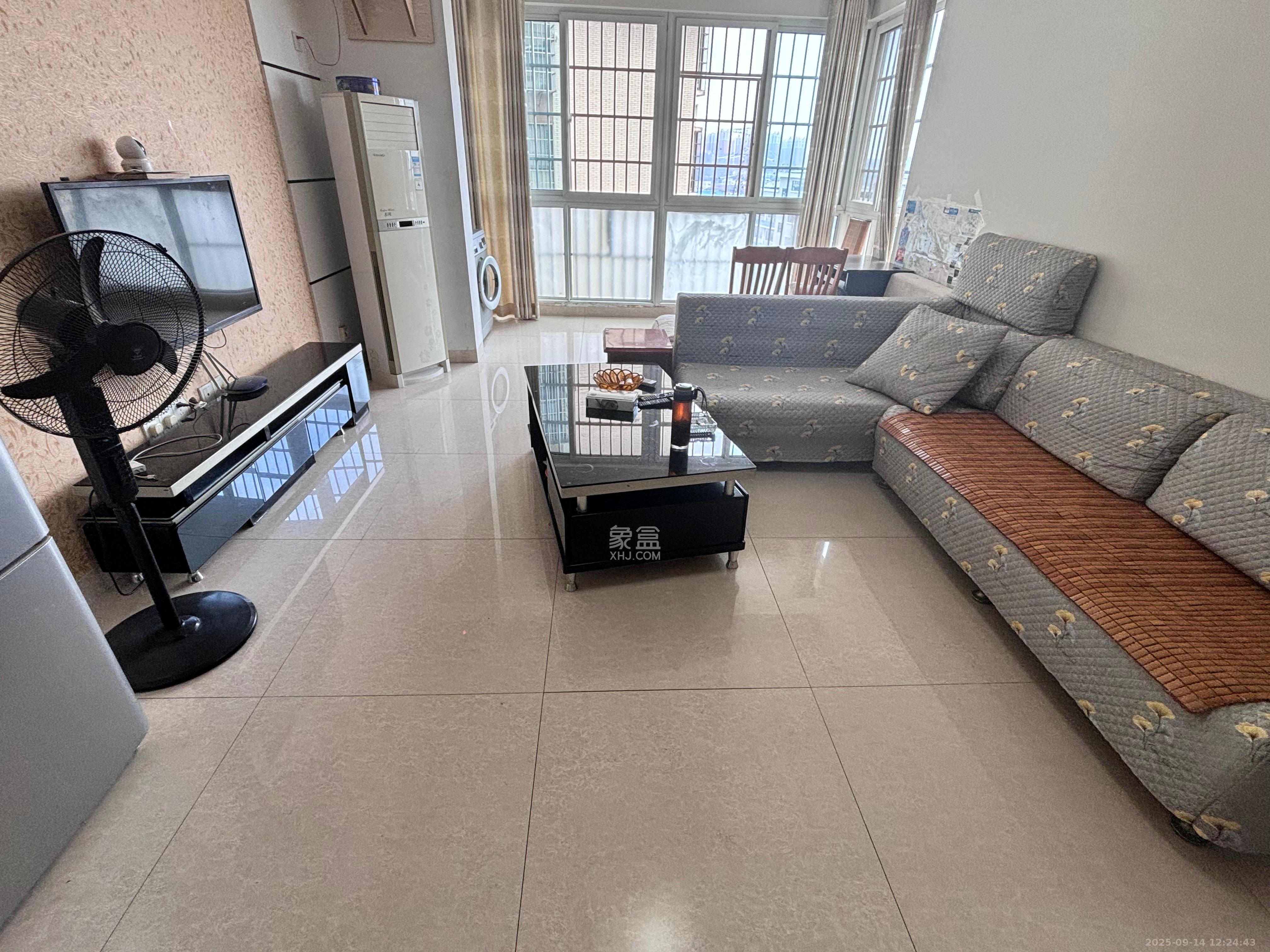 楚天世纪城东苑  2室1厅1卫    1800.0元/月