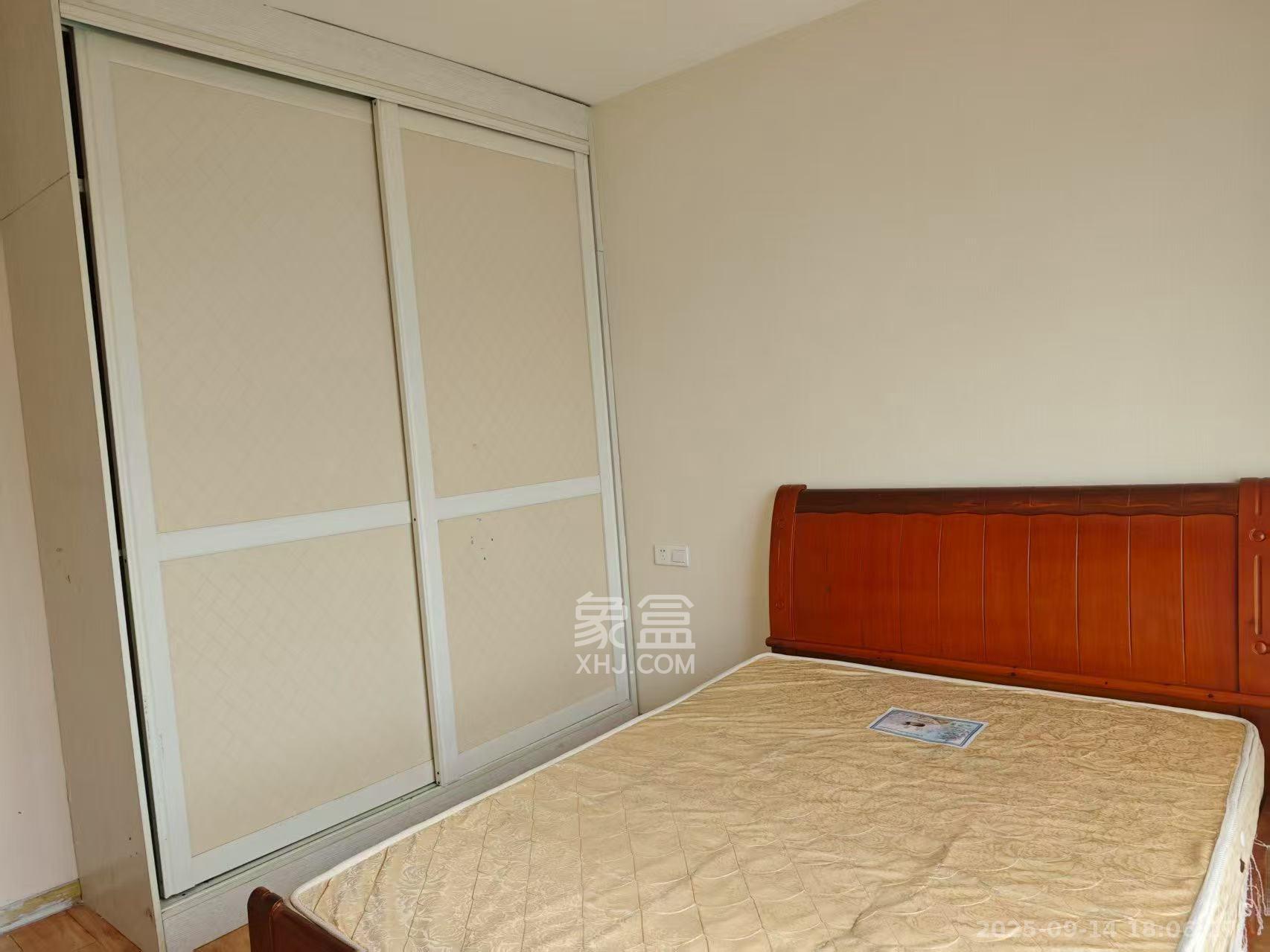 优山美地  3室2厅2卫   2300.00元/月室内图