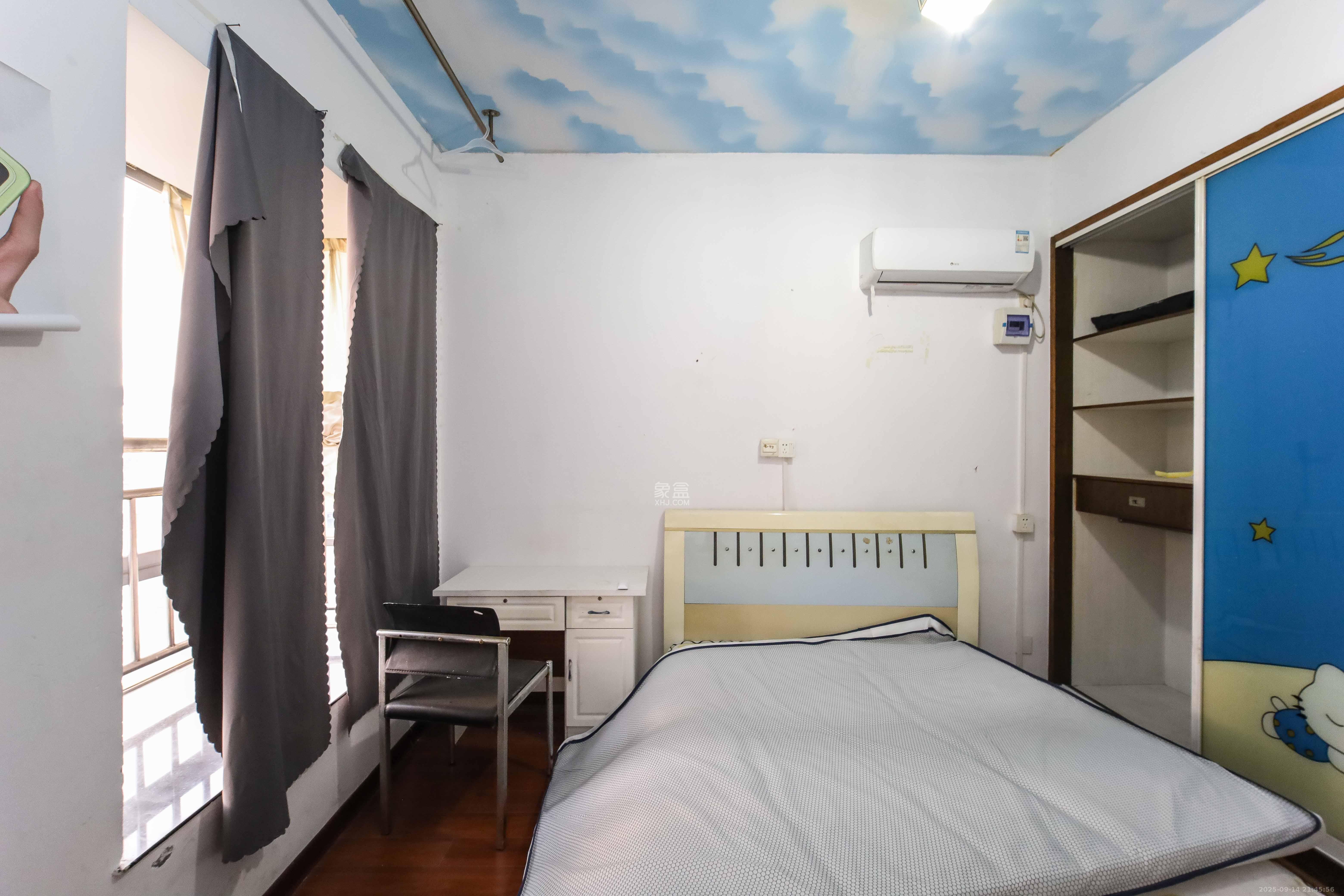 芙蓉苑 3室2厅2卫 110.0万 芙蓉苑 3室2厅2卫 110.0万卧室