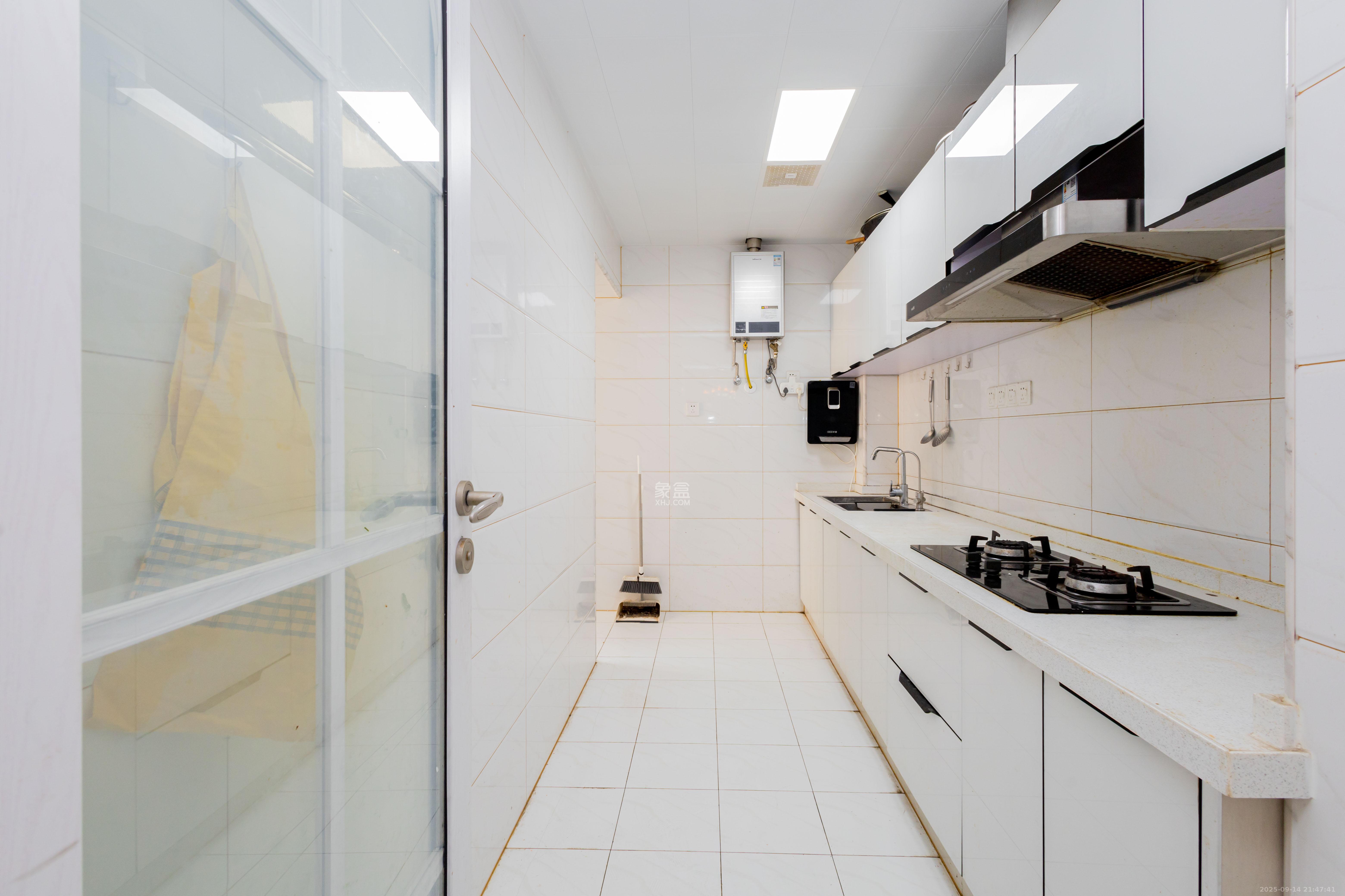 东方美地  3室2厅1卫    69.8万 东方美地  3室2厅1卫    69.8万厨房