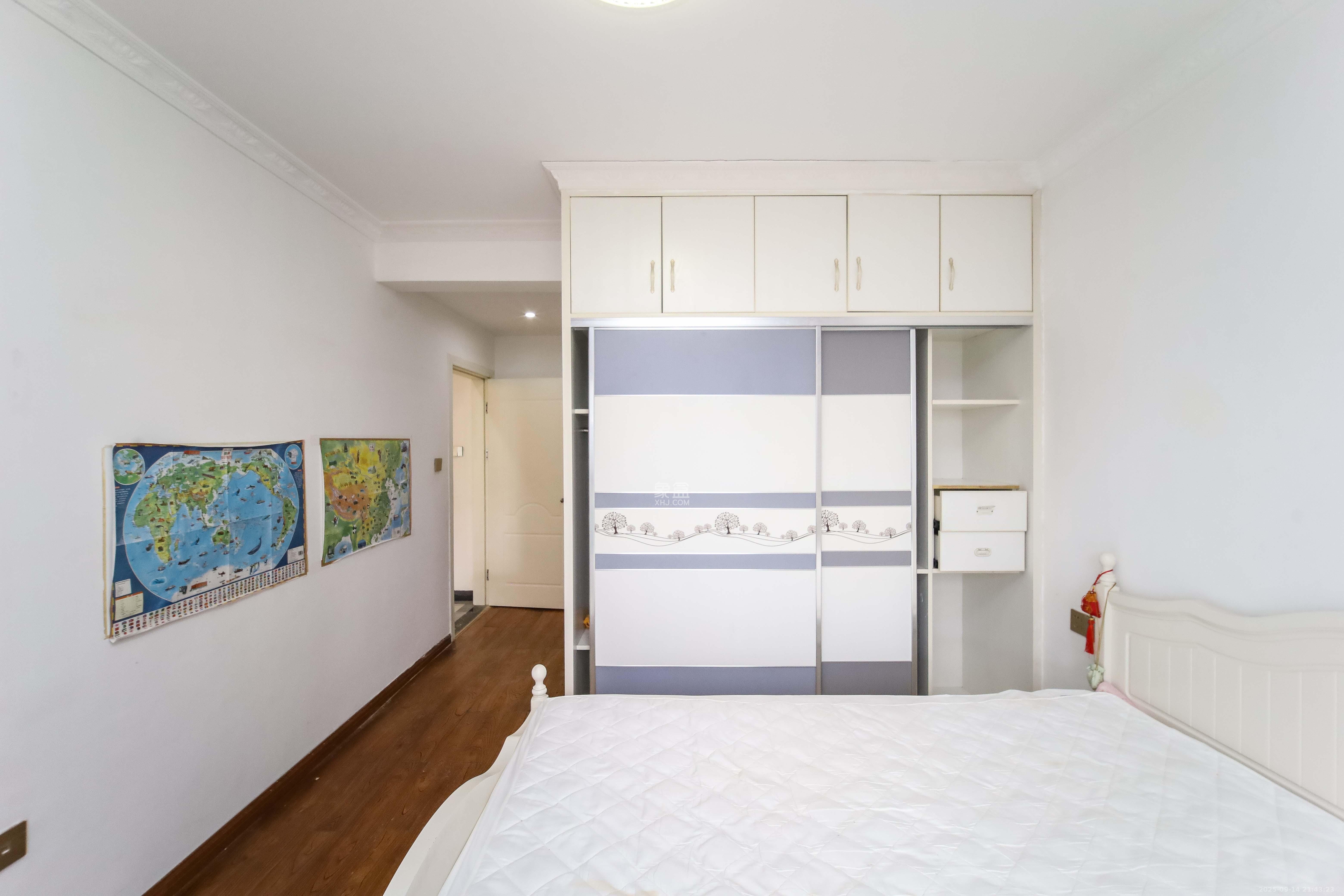 中欣楚天熙苑  3室2厅2卫    102.8万 中欣楚天熙苑  3室2厅2卫    102.8万卧室