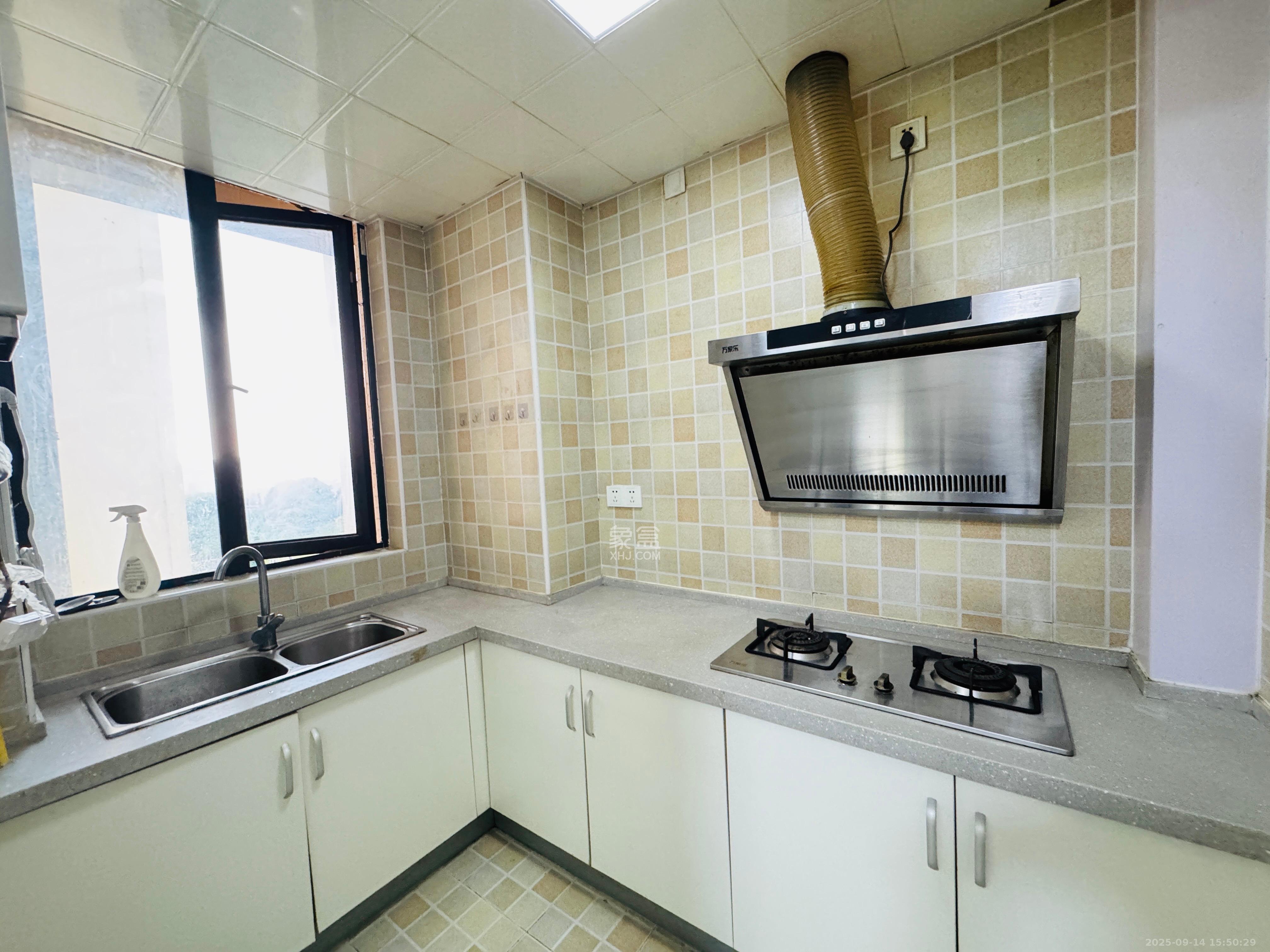 乾城（兴旺乾城）  3室2厅1卫    1800.0元/月室内图