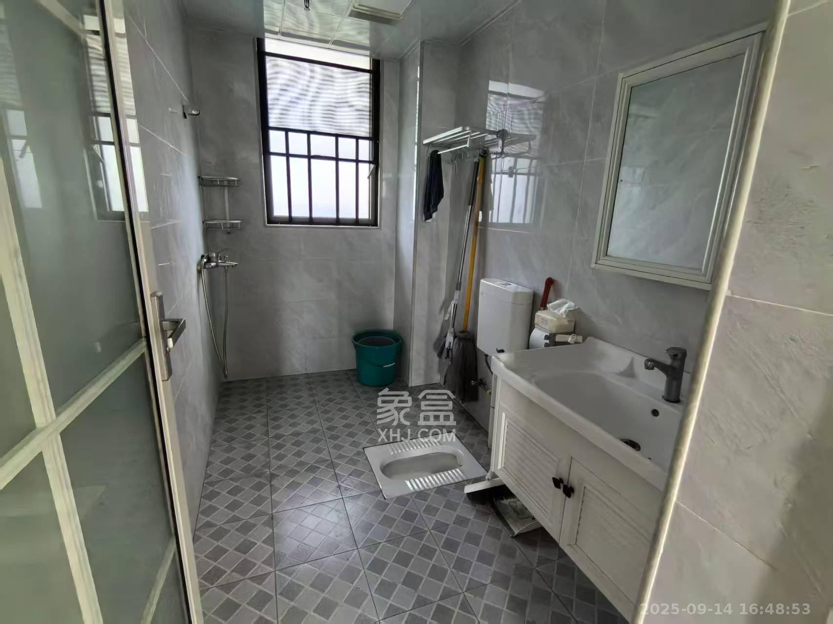 梅溪湖金茂湾  4室2厅2卫    2600.0元/月室内图