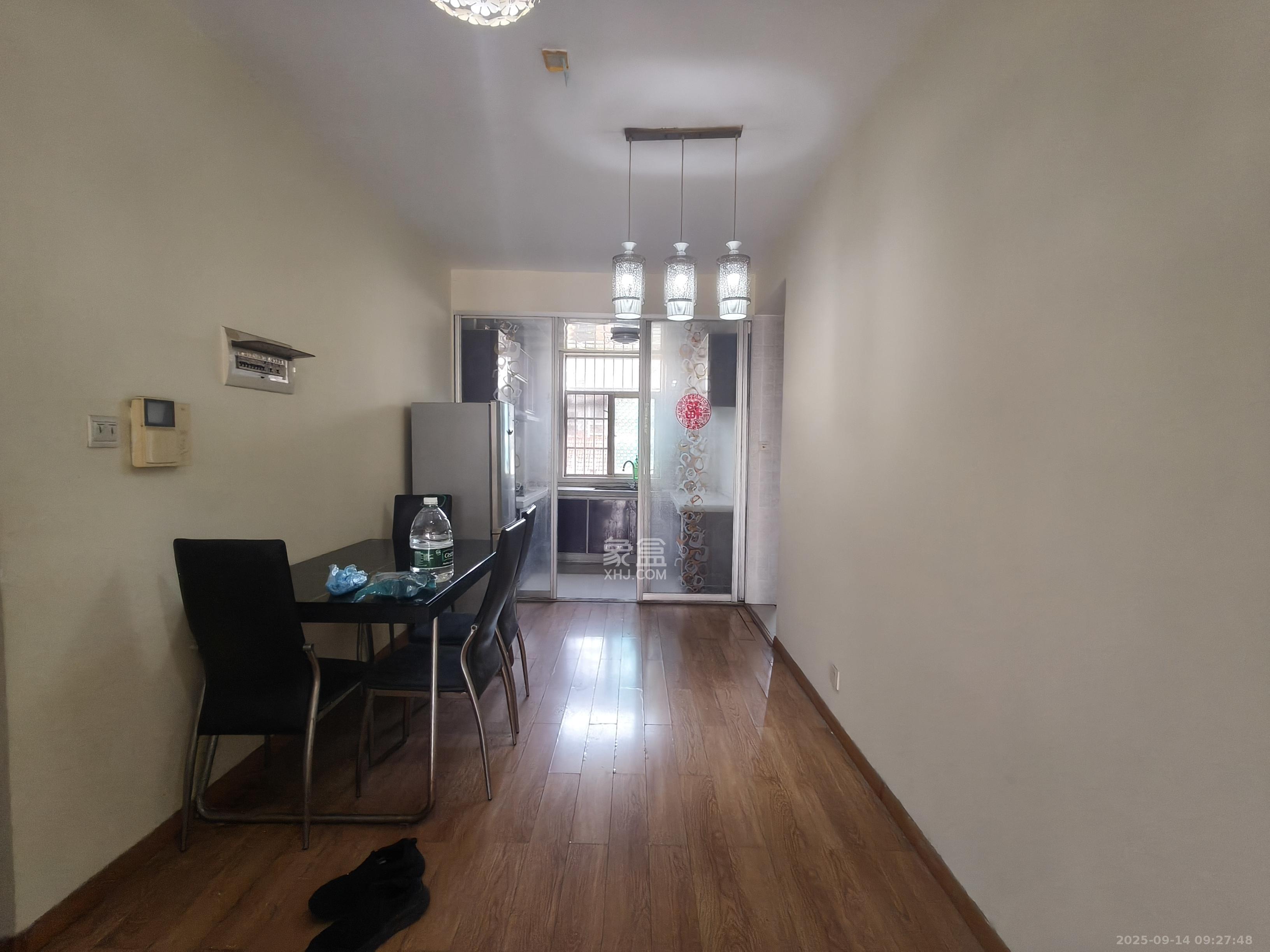 锦湘国际星城二期（锦雅苑）  2室2厅1卫    2100.0元/月室内图