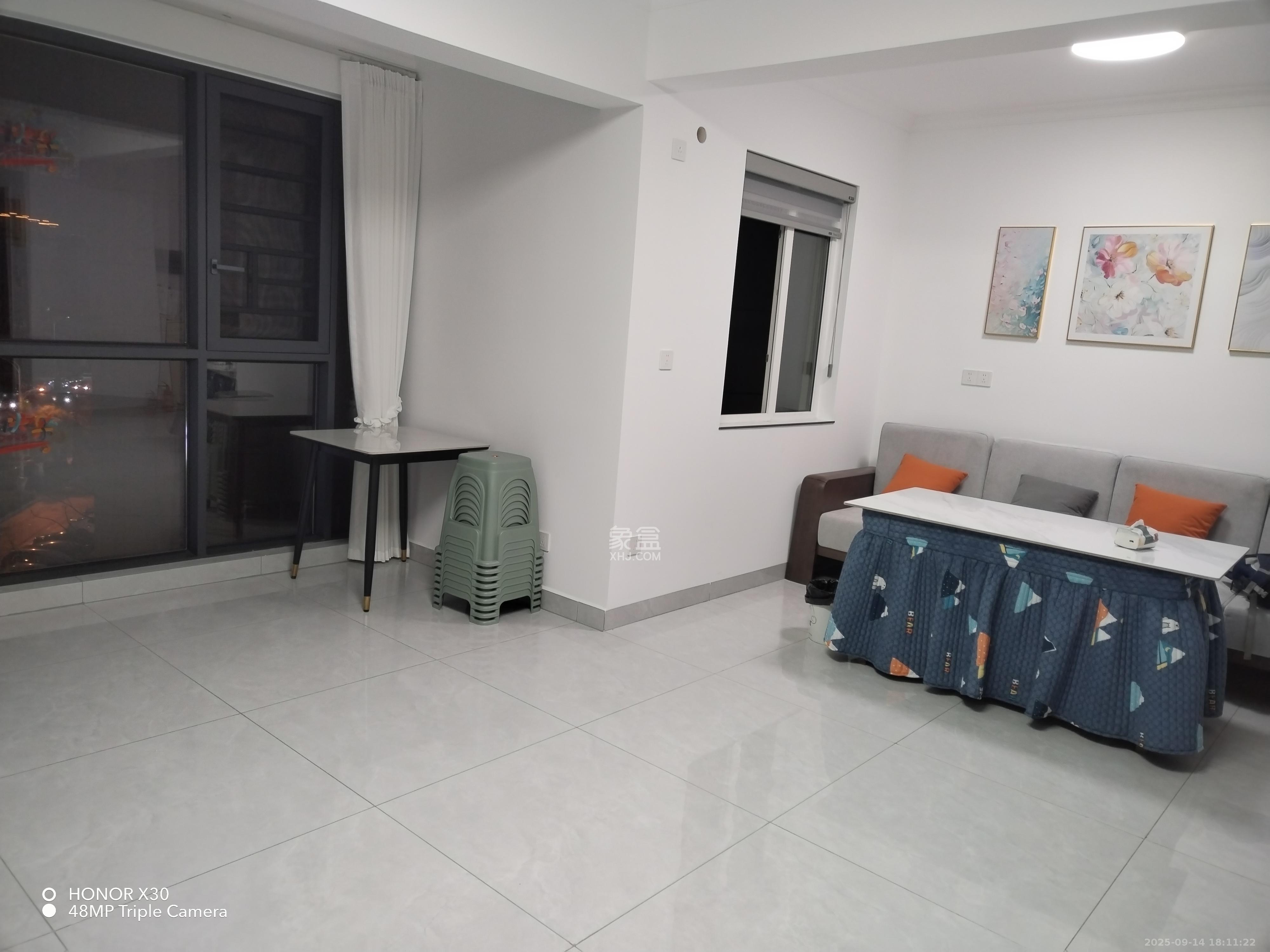 保利香槟国际 4室2厅2卫 2300.0元/月 保利香槟国际 4室2厅2卫 2300.0元/月室内图