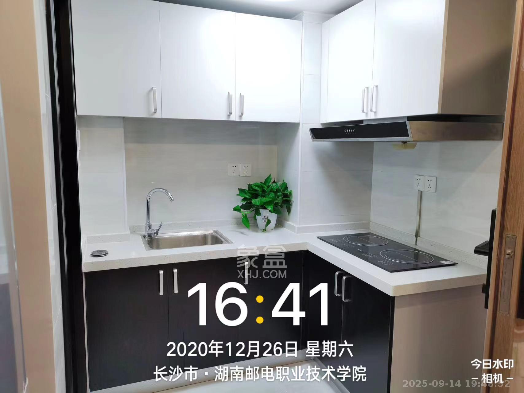 荣盛花语书苑 2室2厅1卫 2200.0元/月 荣盛花语书苑 2室2厅1卫 2200.0元/月室内图