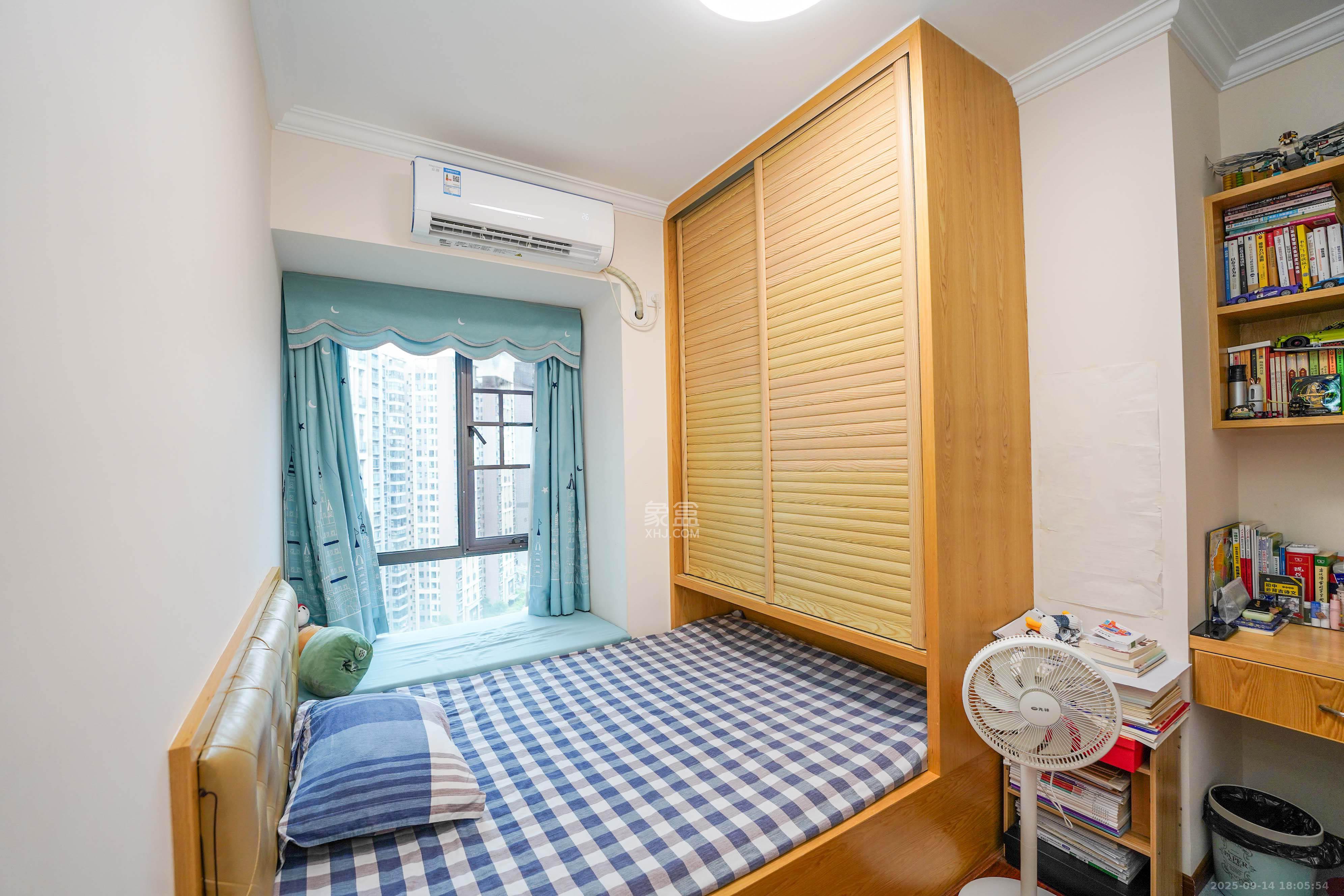 汇金城/嘉华城（二期、三期）  3室2厅2卫    110.0万卧室