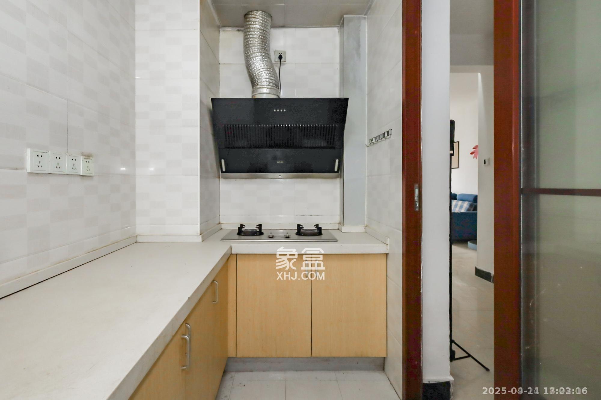 世茂铂翠湾二期 3室2厅1卫 2800.0元/月 世茂铂翠湾二期 3室2厅1卫 2800.0元/月室内图