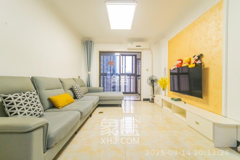 华润置地广场二期 3室2厅2卫 2100.0元/月 华润置地广场二期 3室2厅2卫 2100.0元/月室内图