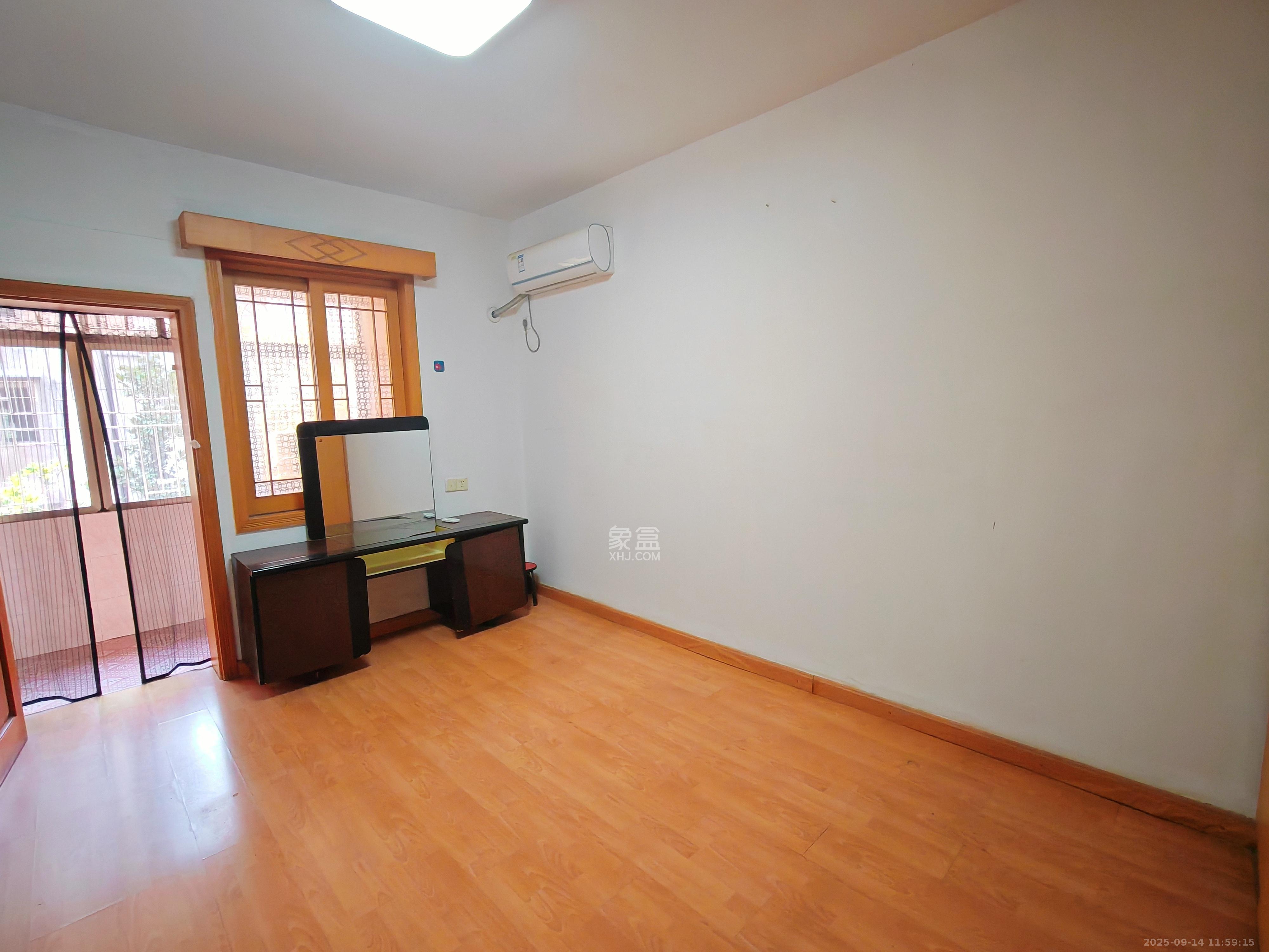 广济桥商务厅宿舍 3室1厅1卫 2300.0元/月 广济桥商务厅宿舍 3室1厅1卫 2300.0元/月室内图