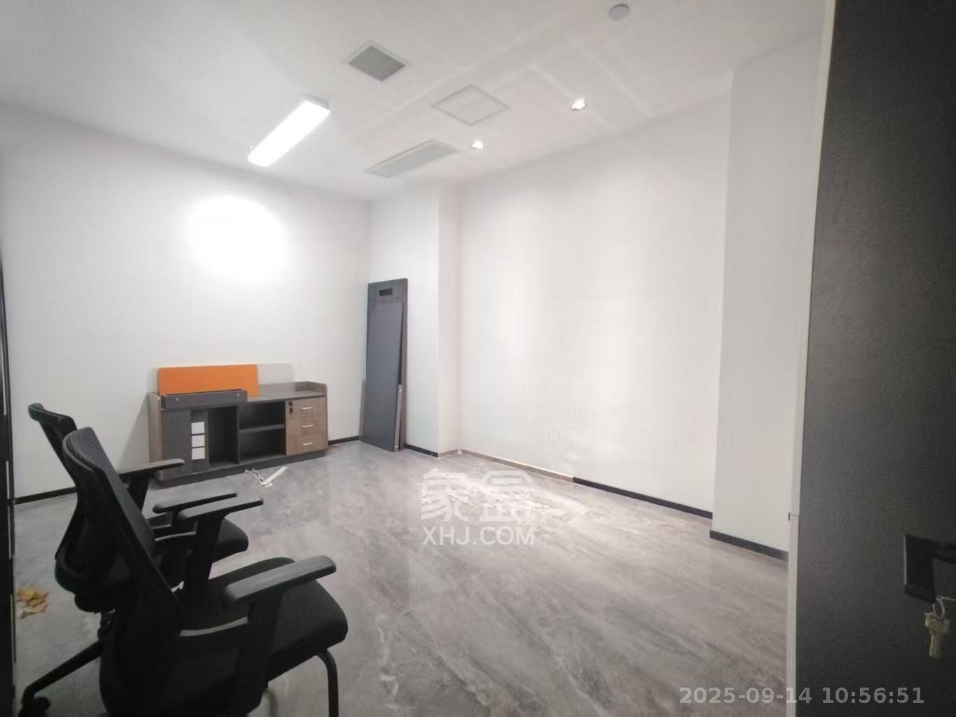 世茂铂曼 5室2厅1卫 11800.0元/月 世茂铂曼 5室2厅1卫 11800.0元/月室内图