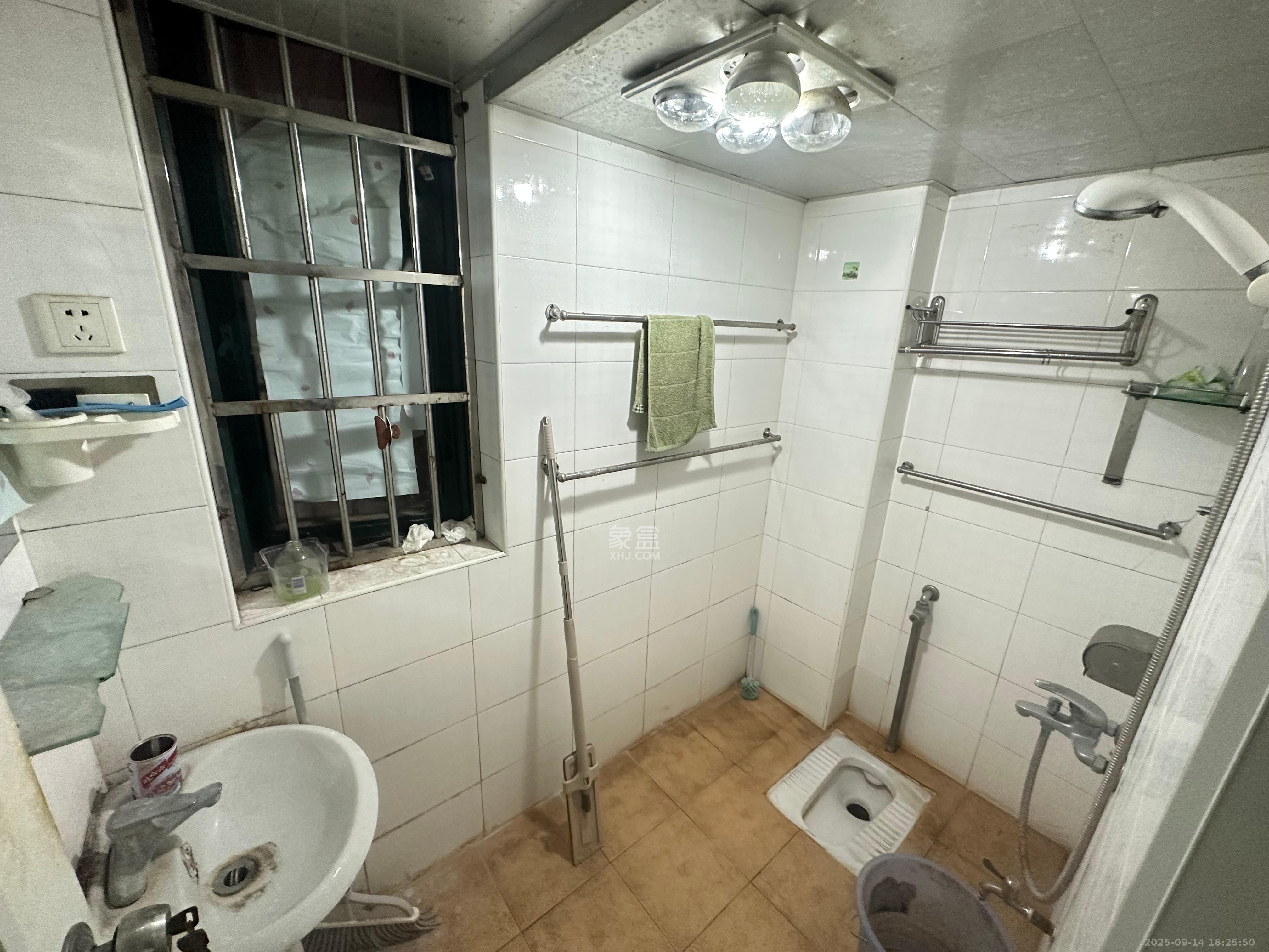 东玺门  2室1厅1卫    1800.0元/月 东玺门  2室1厅1卫    1800.0元/月室内图