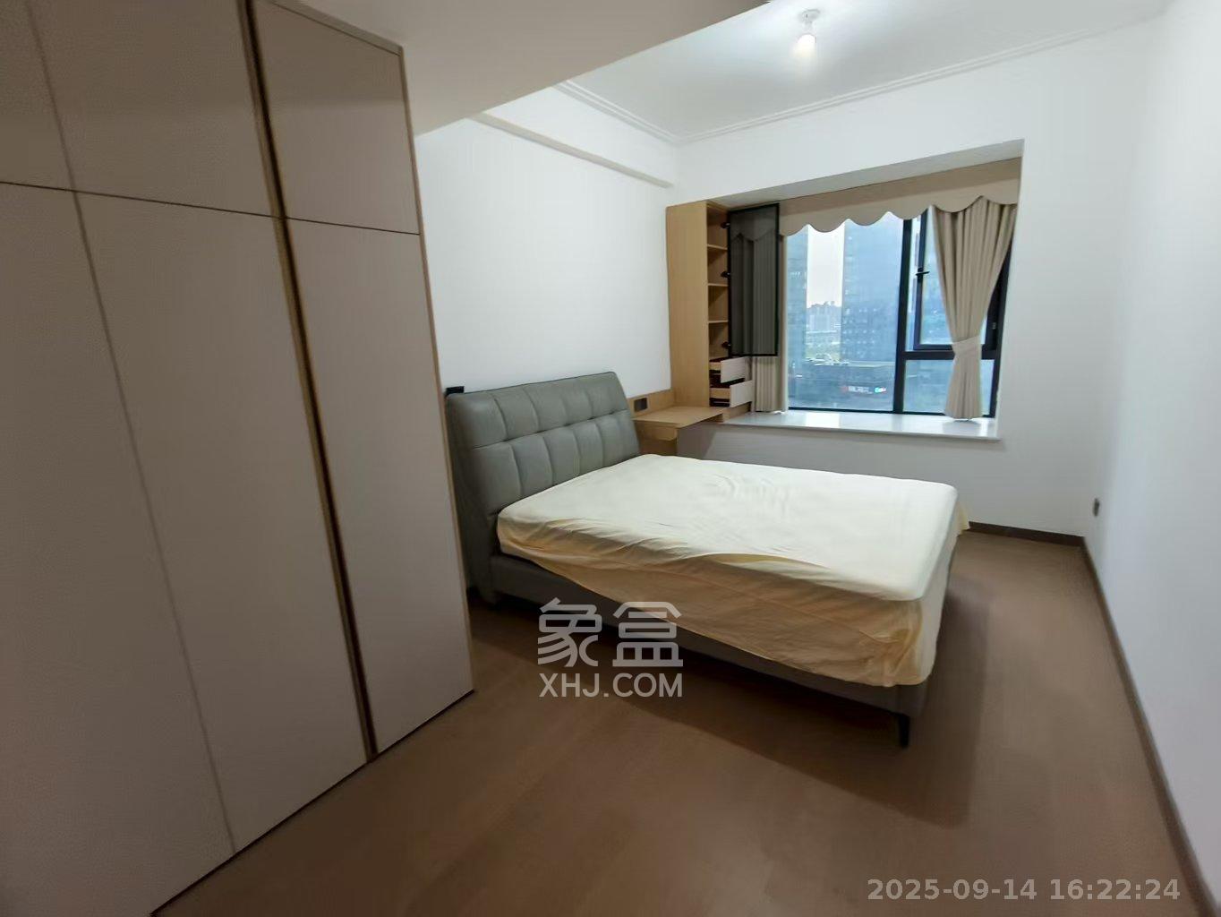 绿地V岛 4室2厅2卫 4500.0元/月 绿地V岛 4室2厅2卫 4500.0元/月室内图