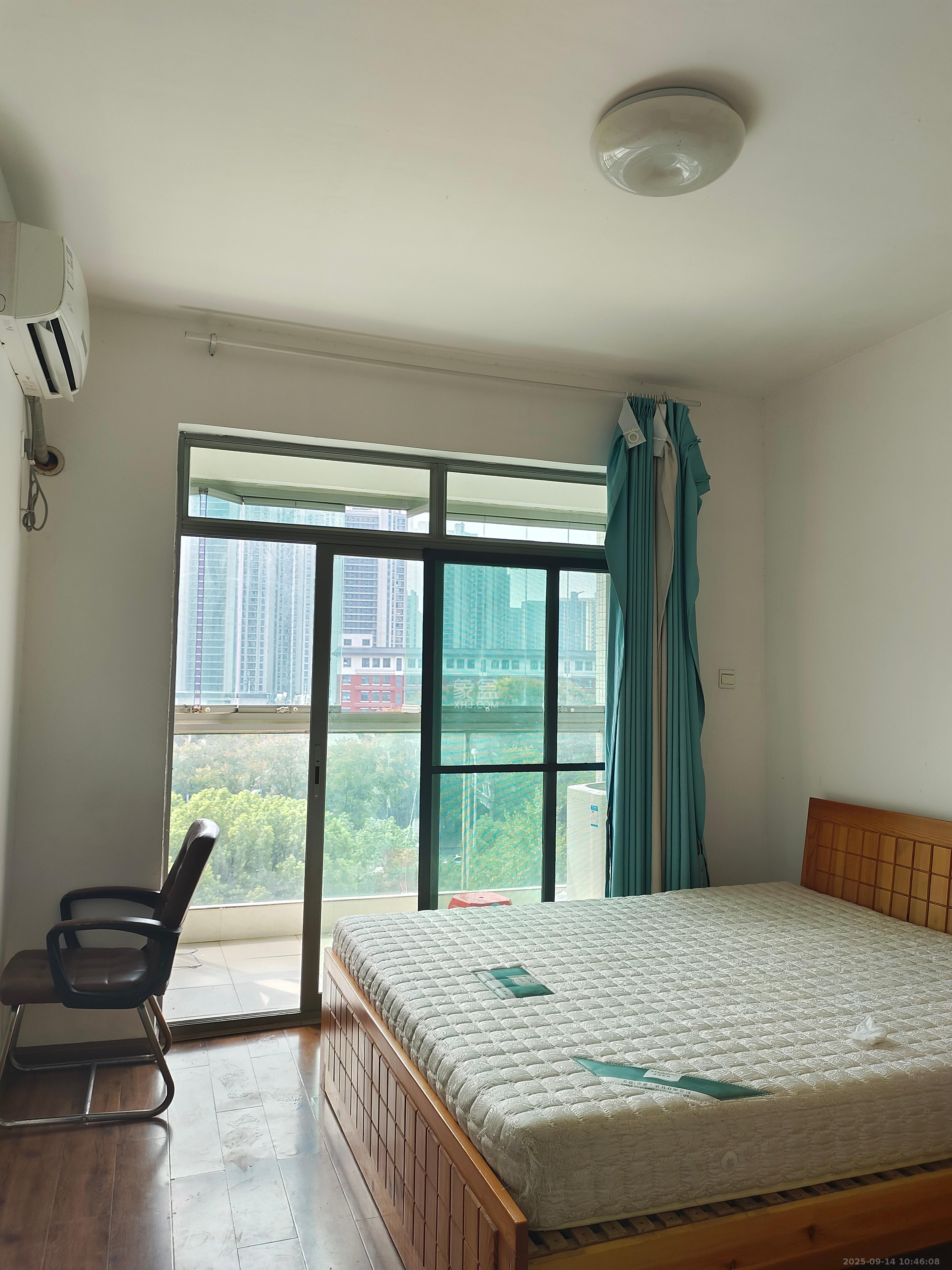 新城新世界一二三期  3室2厅1卫    2200.0元/月室内图