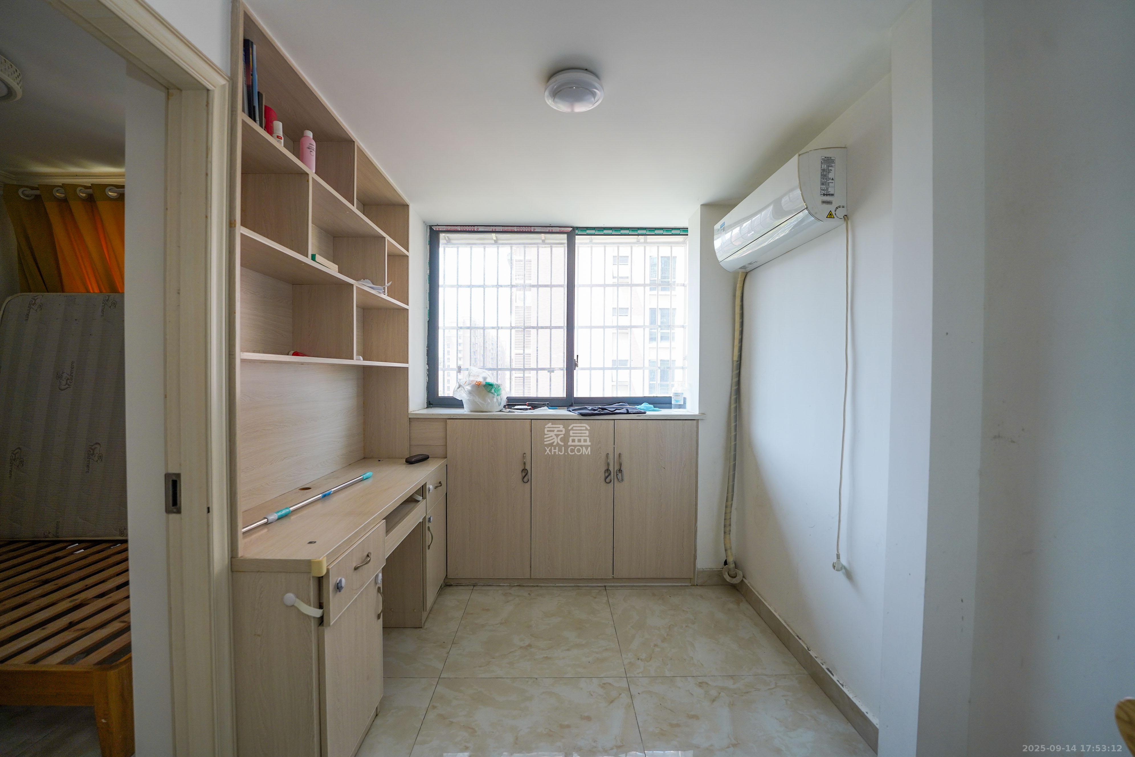 金谷豪庭  2室2厅1卫    48.0万卧室