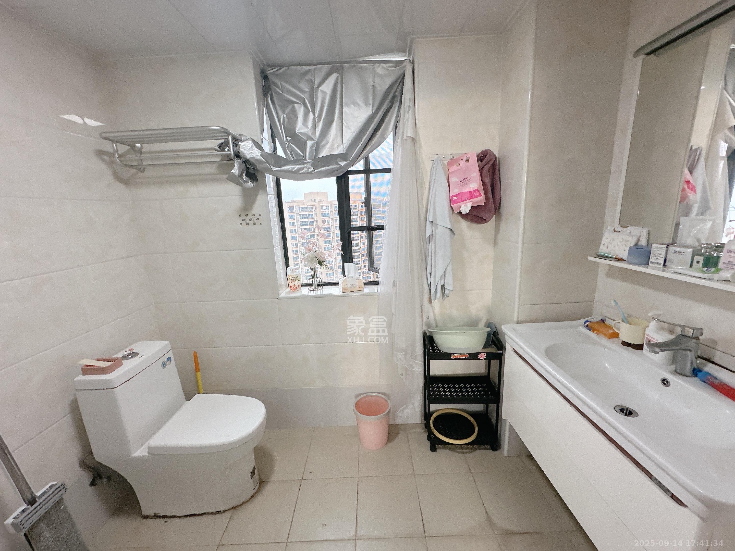 香江锦城 3室2厅1卫 4000.0元/月 香江锦城 3室2厅1卫 4000.0元/月室内图