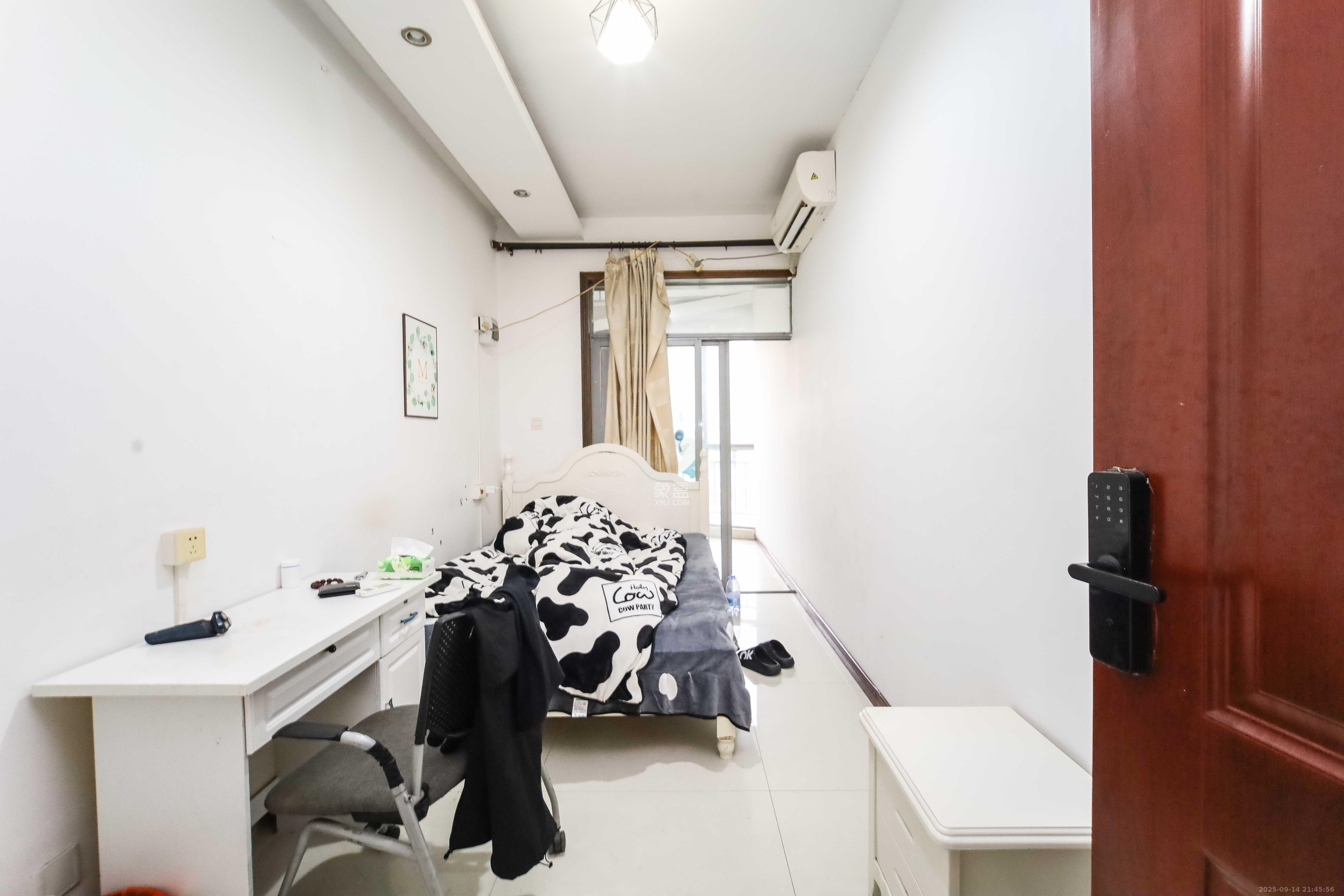 芙蓉苑 3室2厅2卫 110.0万 芙蓉苑 3室2厅2卫 110.0万卧室