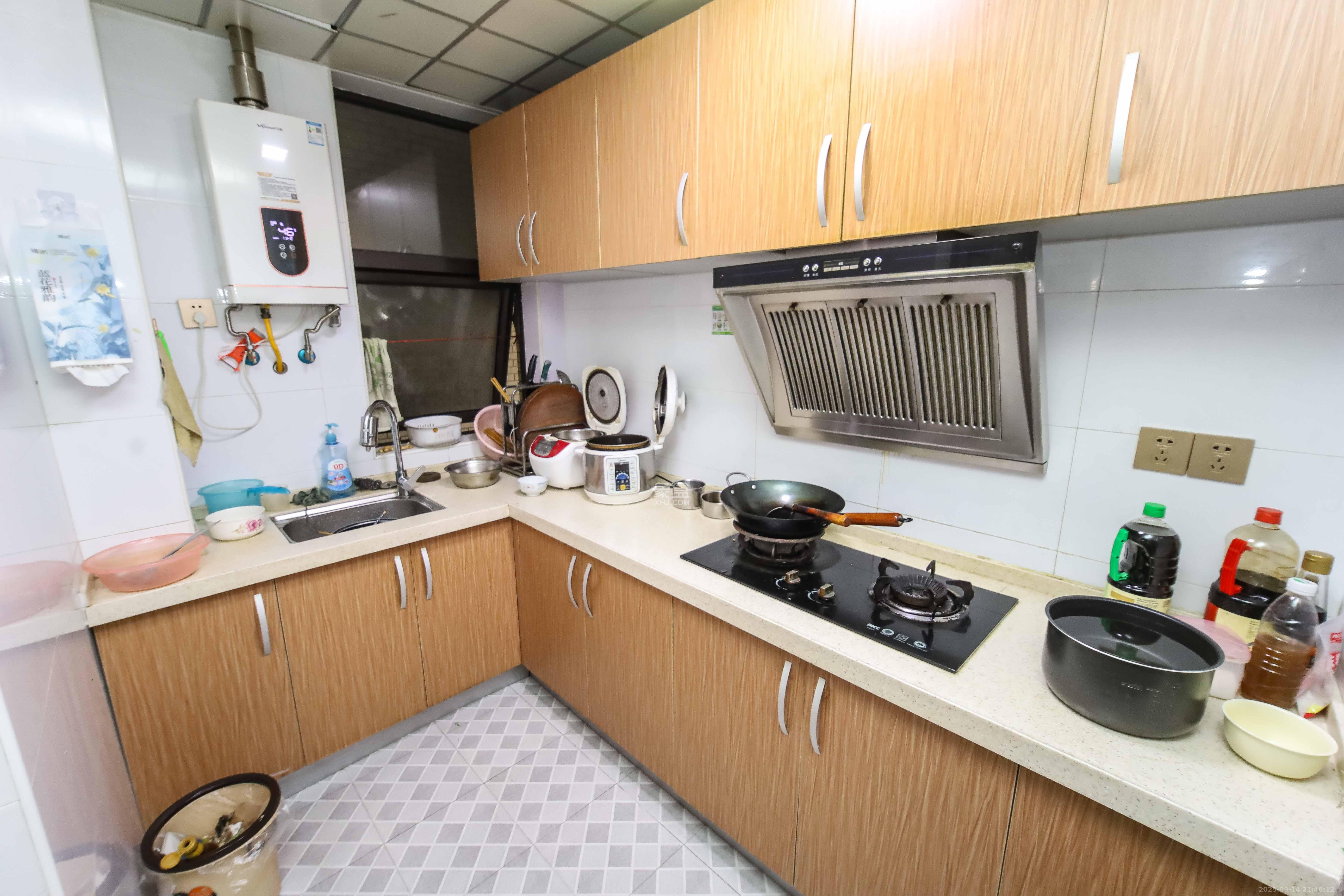 上东辛顿公寓  3室2厅1卫    65.0万厨房