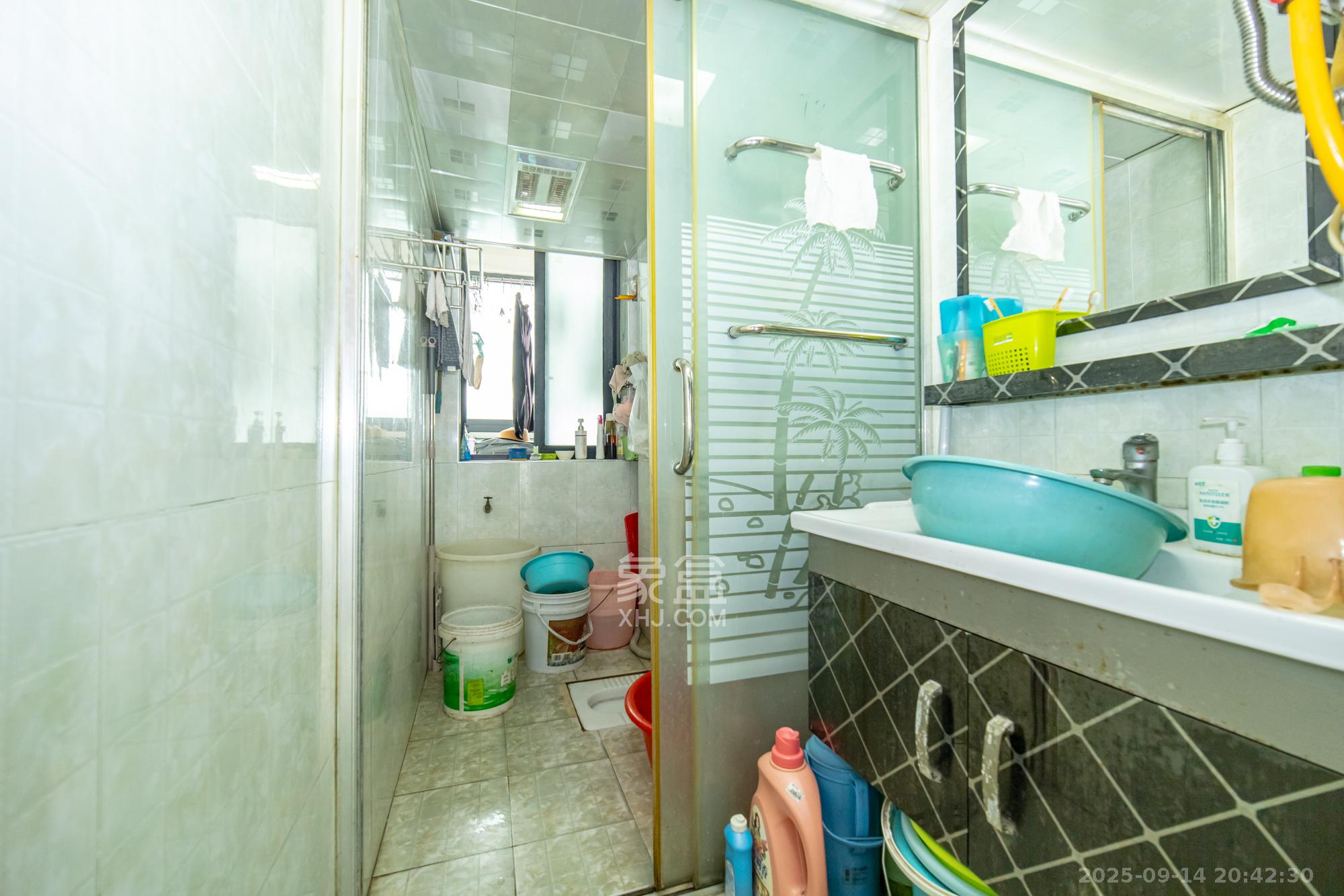 尚都花园城 3室2厅2卫 55.0万 尚都花园城 3室2厅2卫 55.0万卫生间