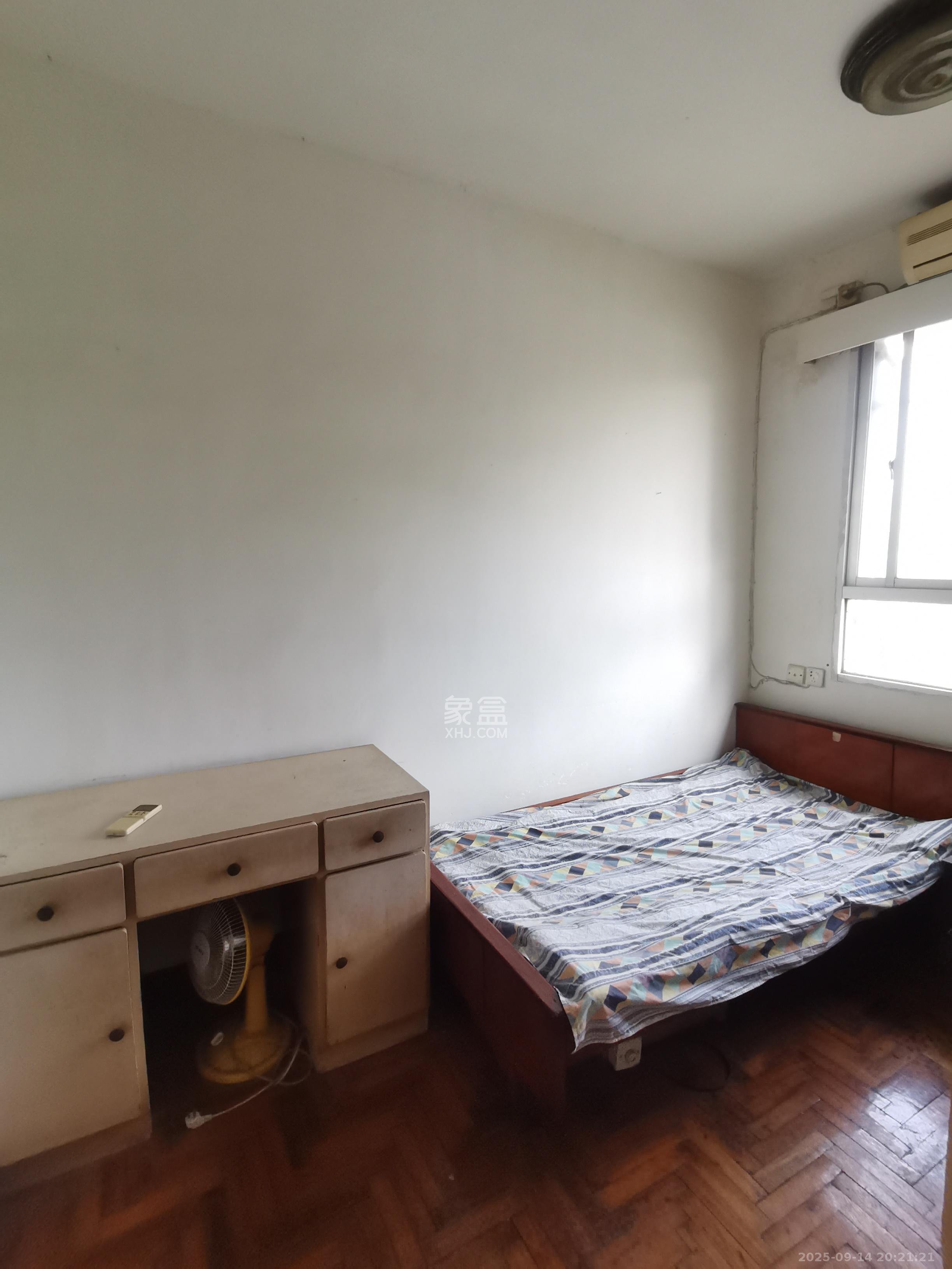 化油器厂宿舍  2室2厅1卫    1400.0元/月室内图