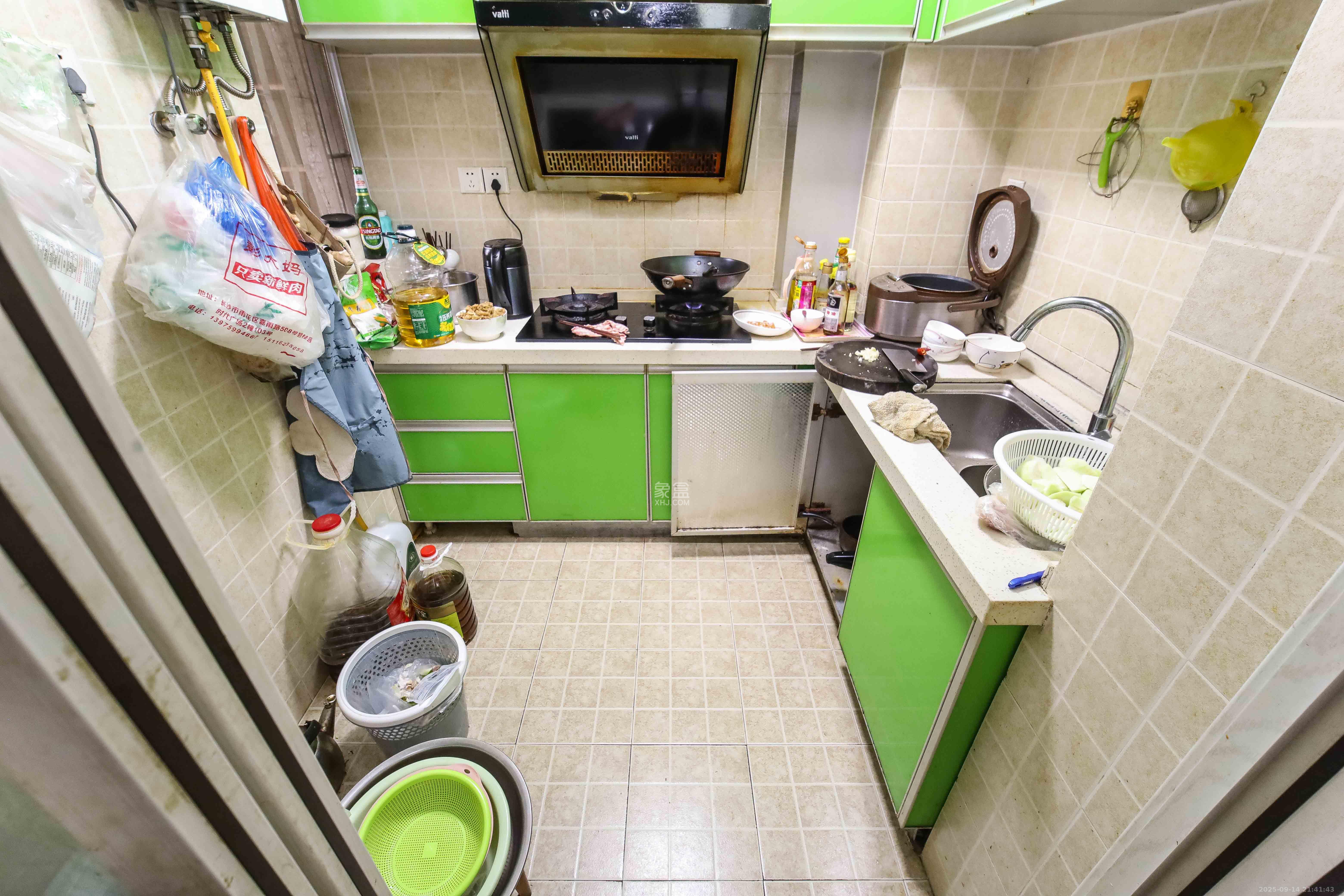 泊爱蓝湾  2室2厅1卫    70.0万 泊爱蓝湾  2室2厅1卫    70.0万厨房