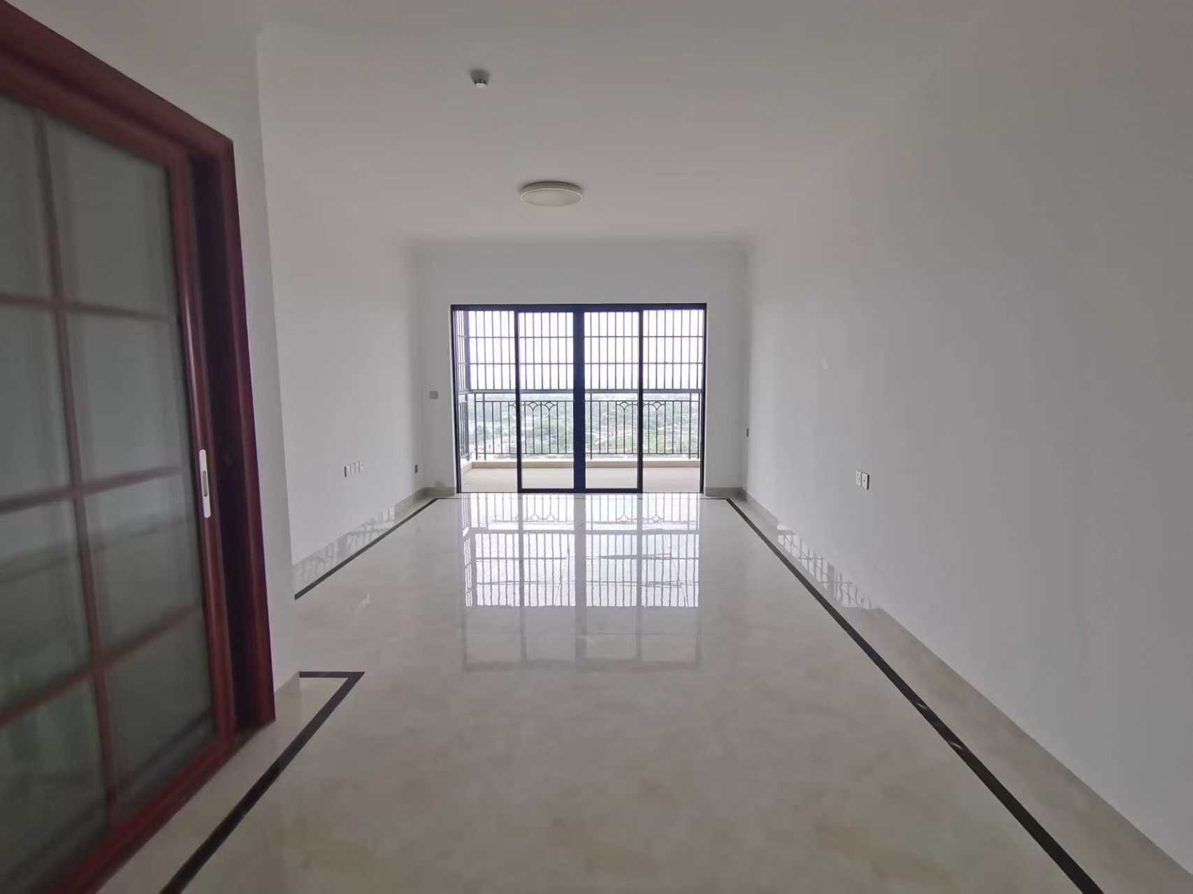 万景峰一期  3室2厅1卫    3500.0元/月 万景峰一期  3室2厅1卫    3500.0元/月室内图