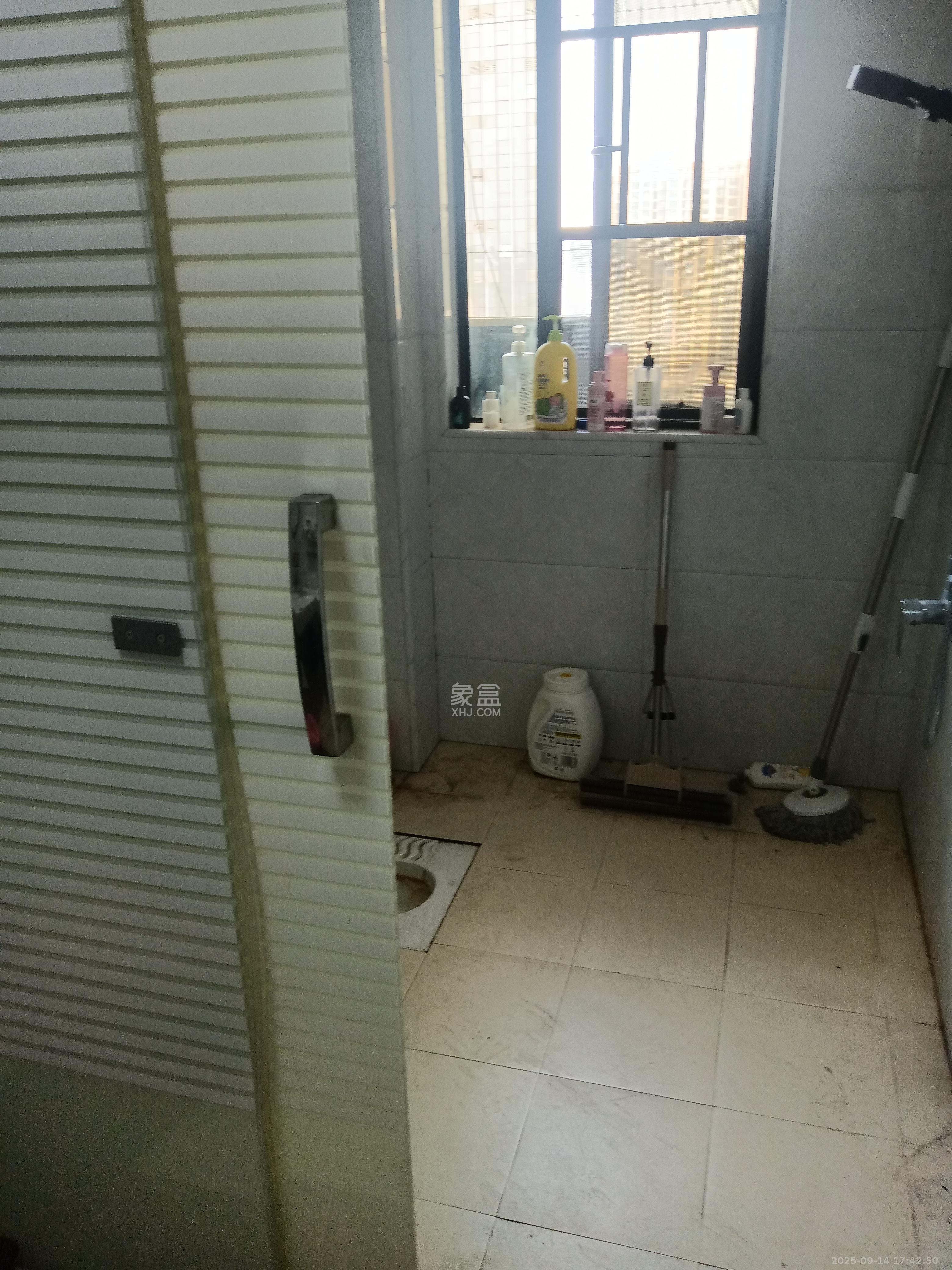 中南红领邦(红星嘉和苑) 3室2厅2卫 2300.0元/月 中南红领邦(红星嘉和苑) 3室2厅2卫 2300.0元/月室内图