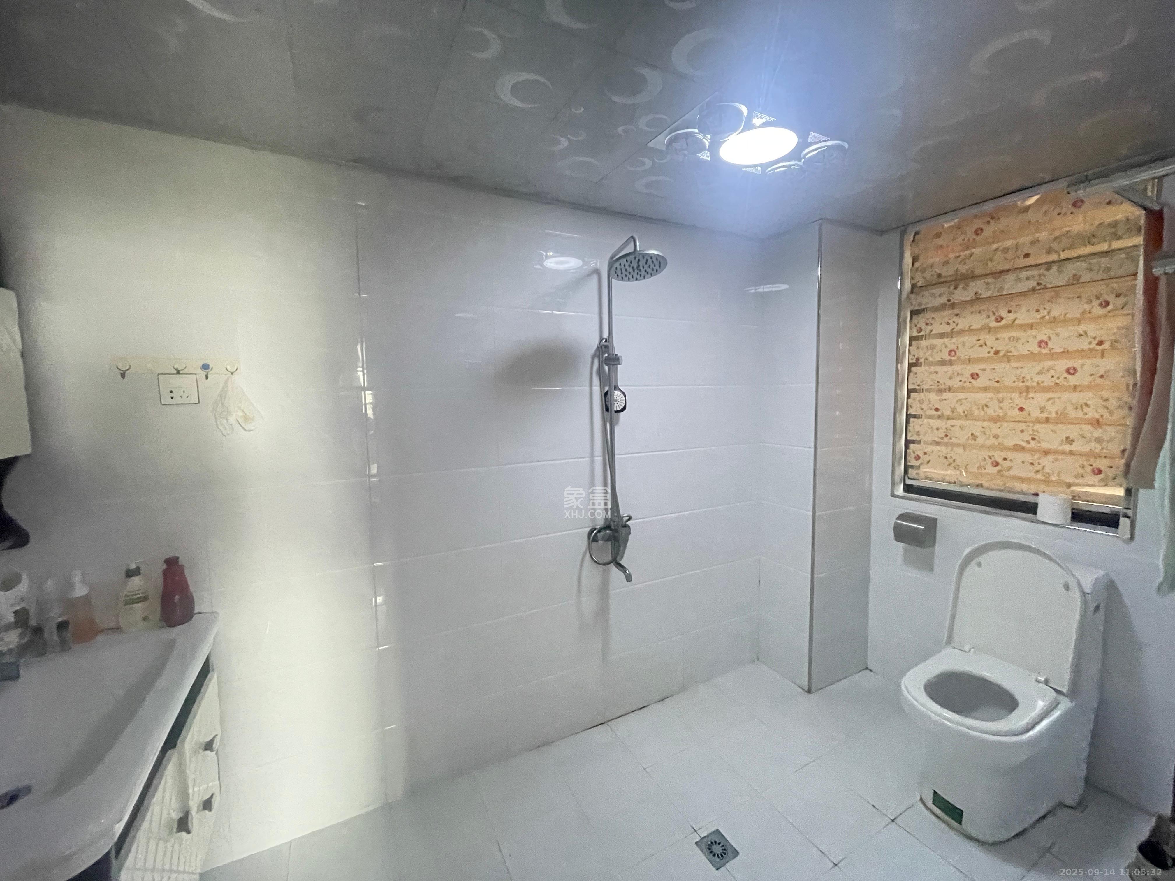 公园9号 3室2厅2卫 3800.0元/月 公园9号 3室2厅2卫 3800.0元/月室内图